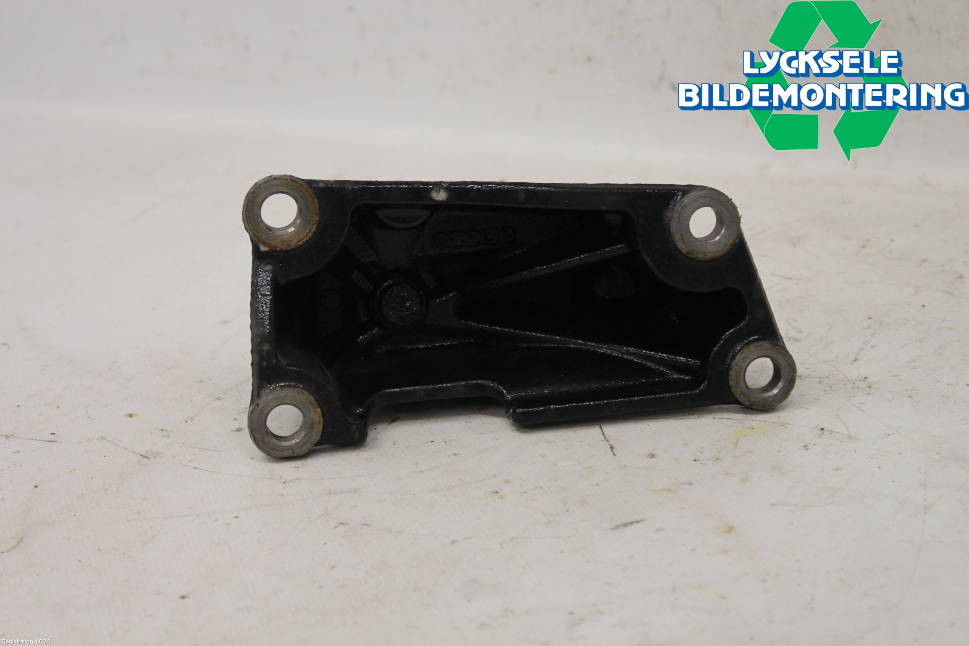 Hyundai TUCSON 05- Växellådsfäste