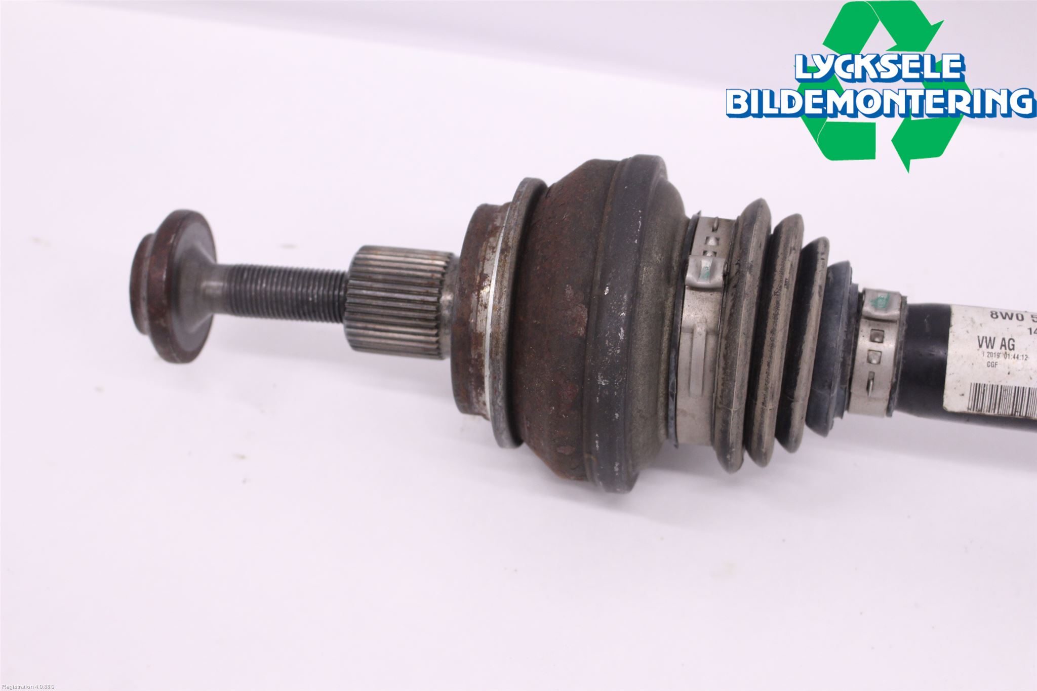 Audi A4 ALLROAD 17- Drivaxel Bak Höger