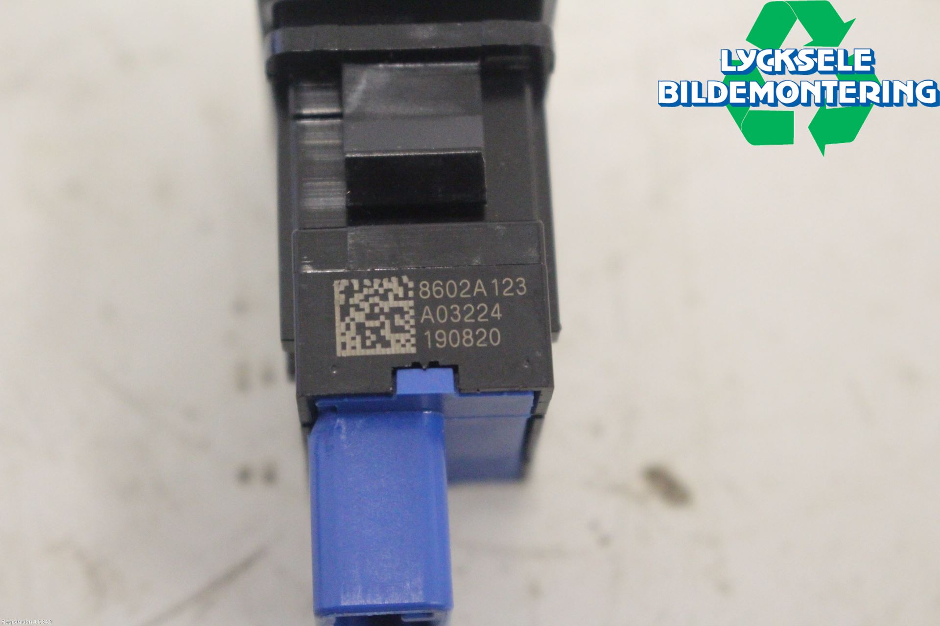 Mitsubishi OUTLANDER 13-21 Strömställare Antisladd