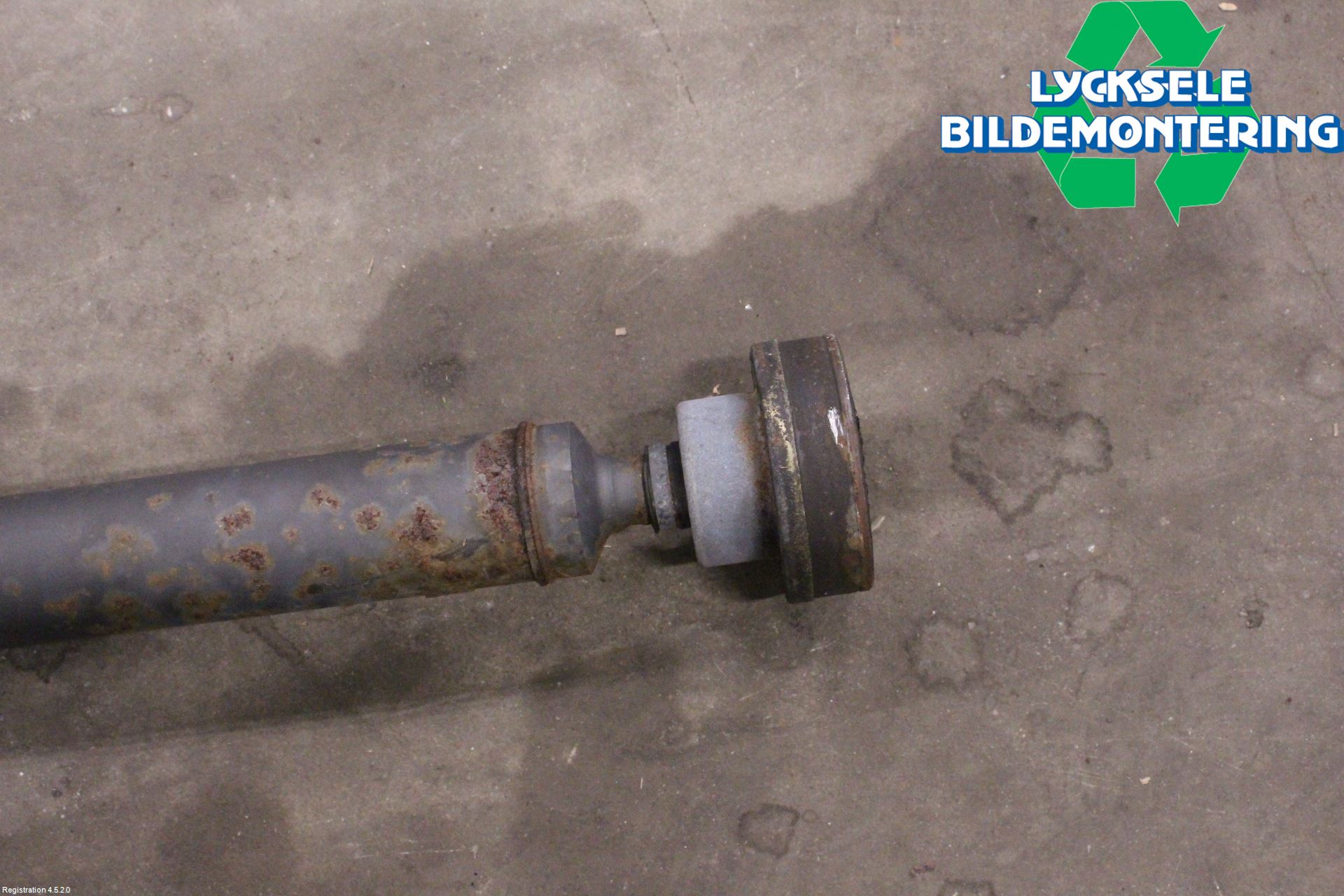 Audi A8/S8 4D 94-02 Mellanaxel Komp