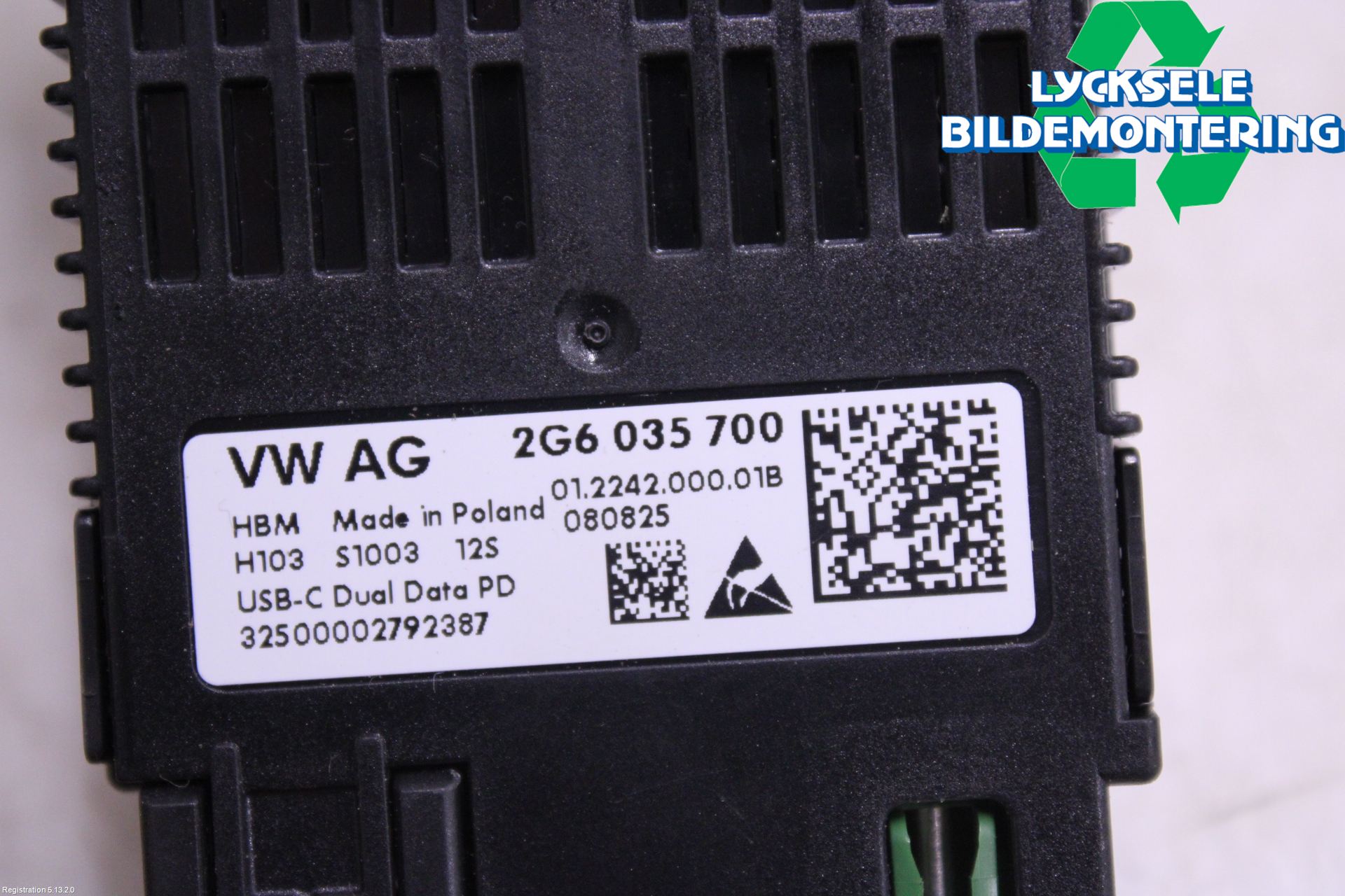 Volkswagen VW T-ROC 18- Usb Connection