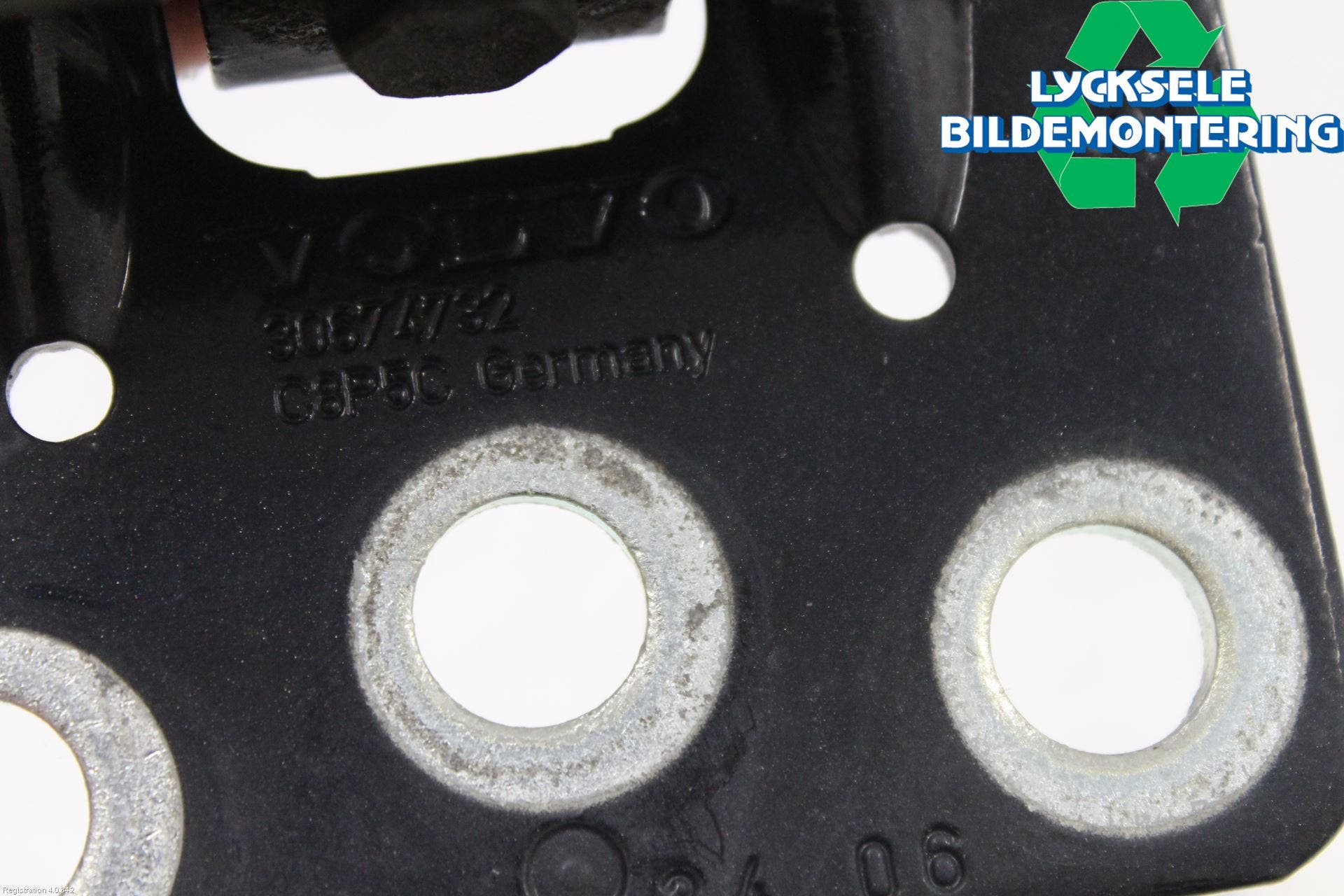 Volvo XC90 07-14 Bakluckegångjärn Vä