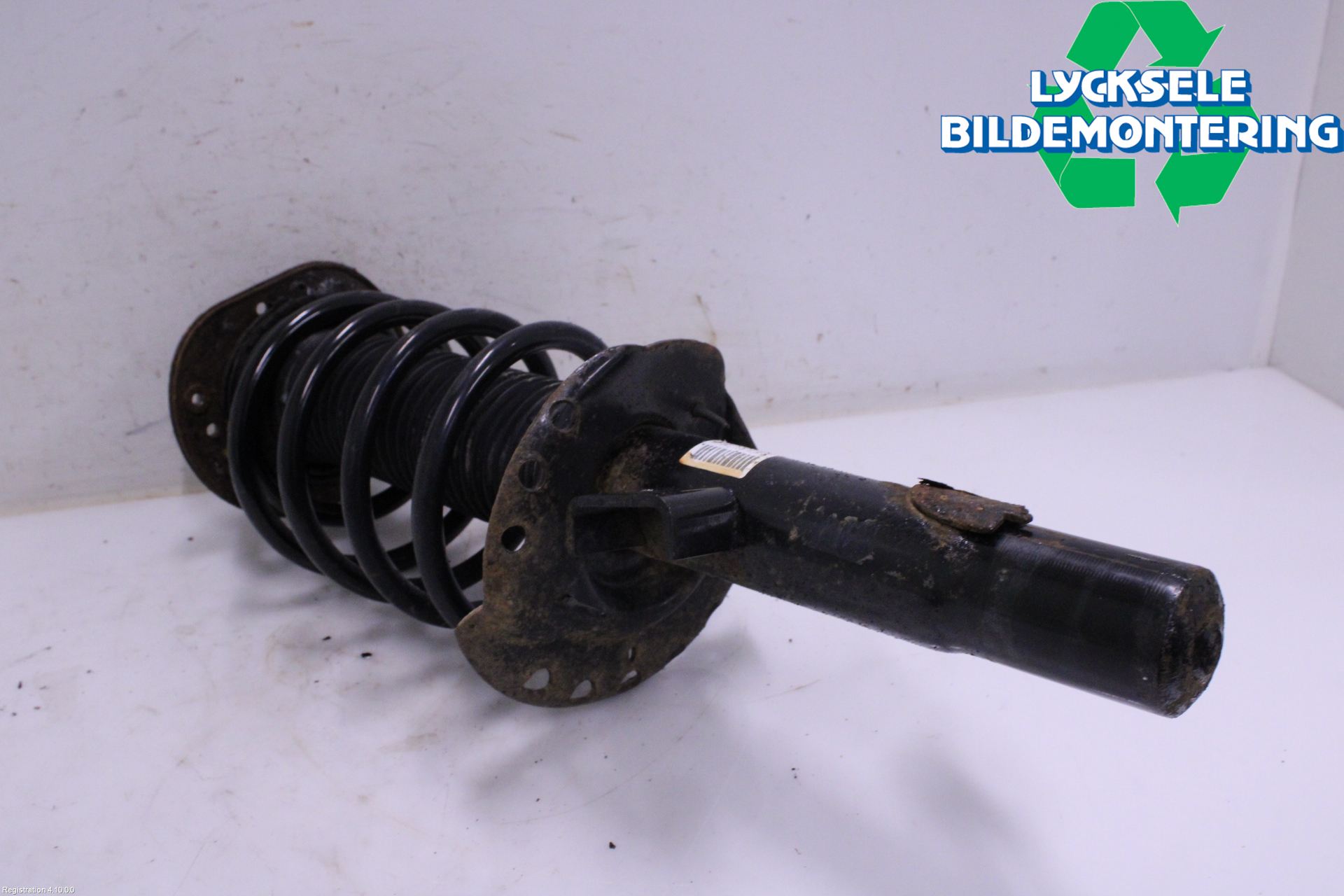 Volvo XC70 14-16 Fjäderben Fram Vänster