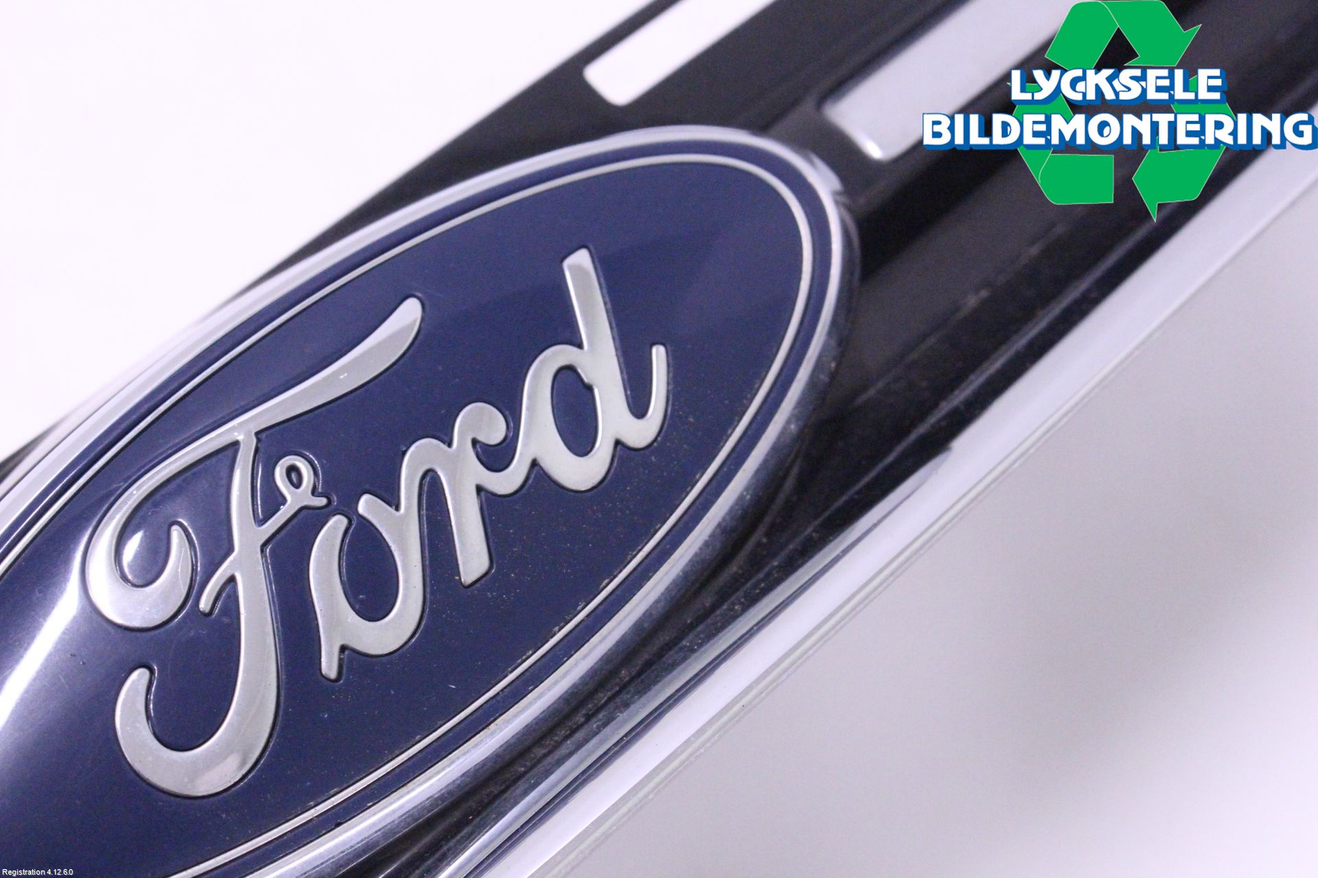 Ford KUGA 13-16 Grill Komp