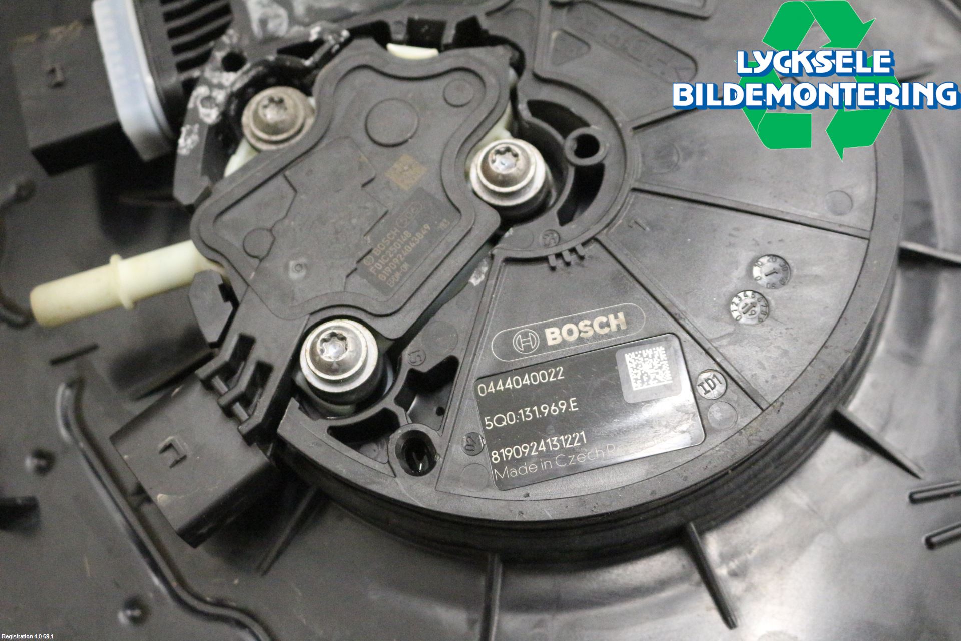 Volkswagen VW TIGUAN 16-24 Adblue Tank