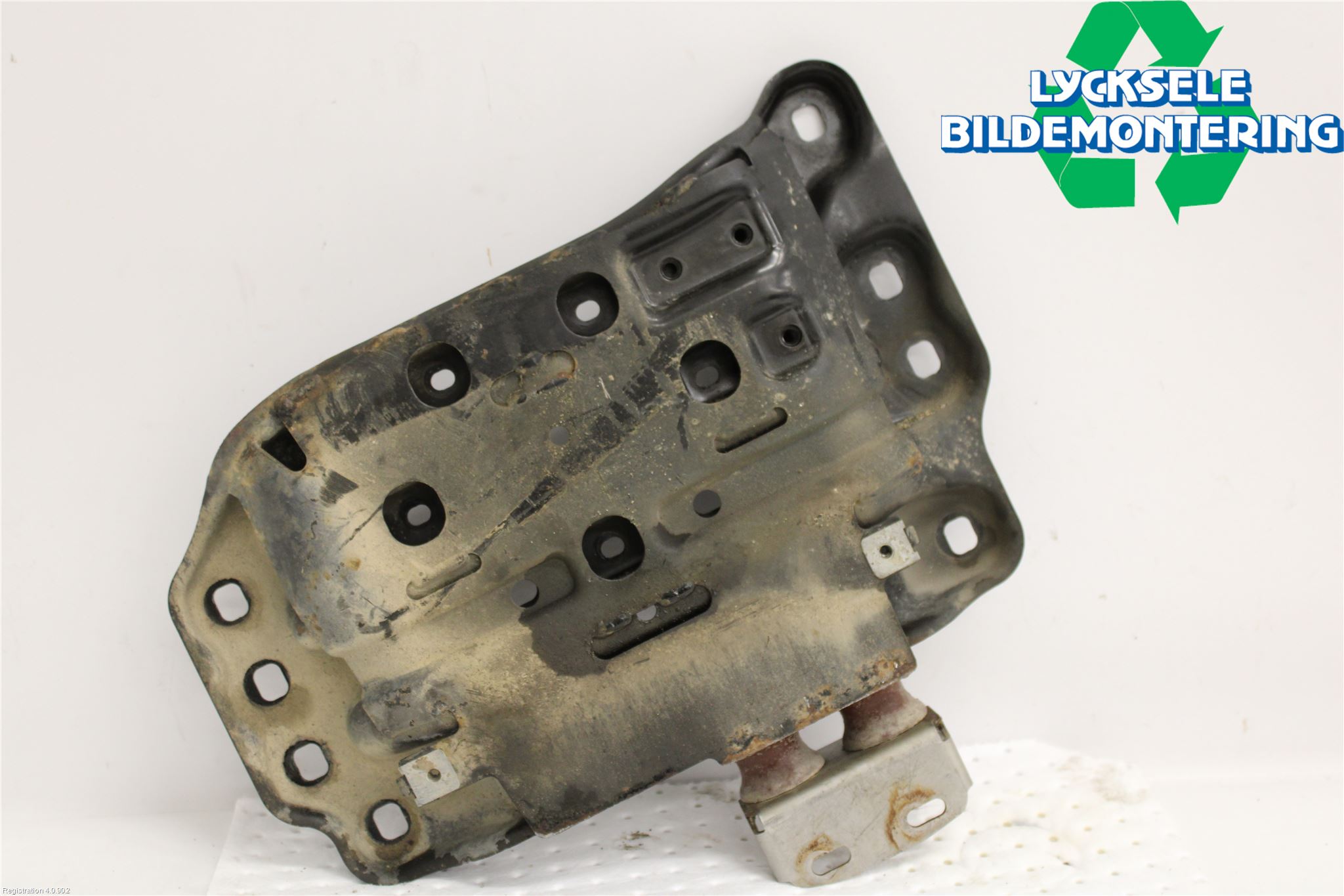 Mercedes-Benz MB E-KLASS (W212) 09-16 Motorbalk