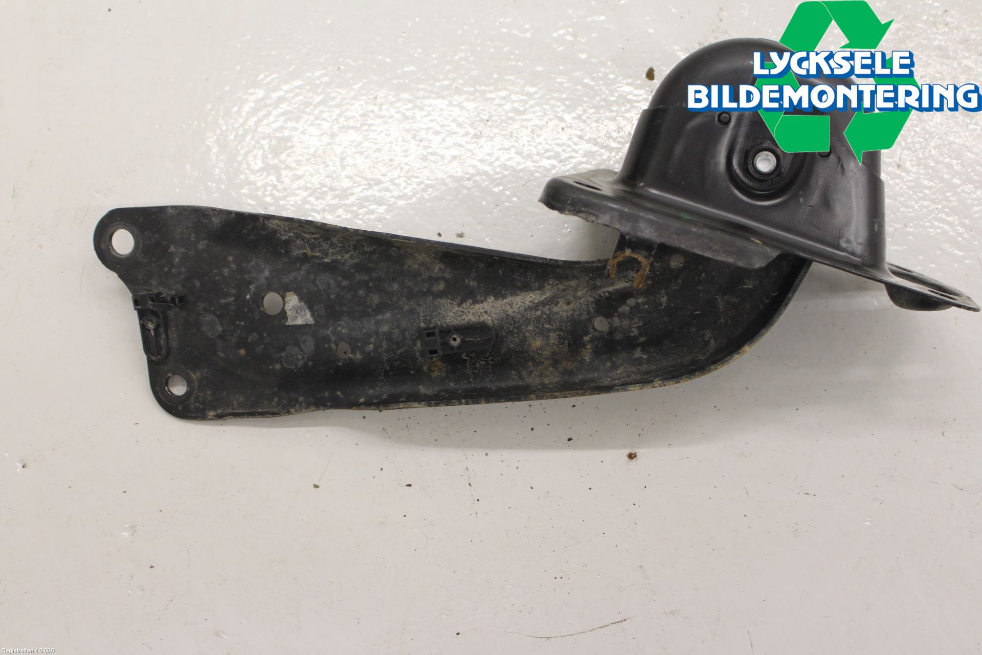Volkswagen VW GOLF / E-GOLF VII 13-20 Bärarm Bak Vänster