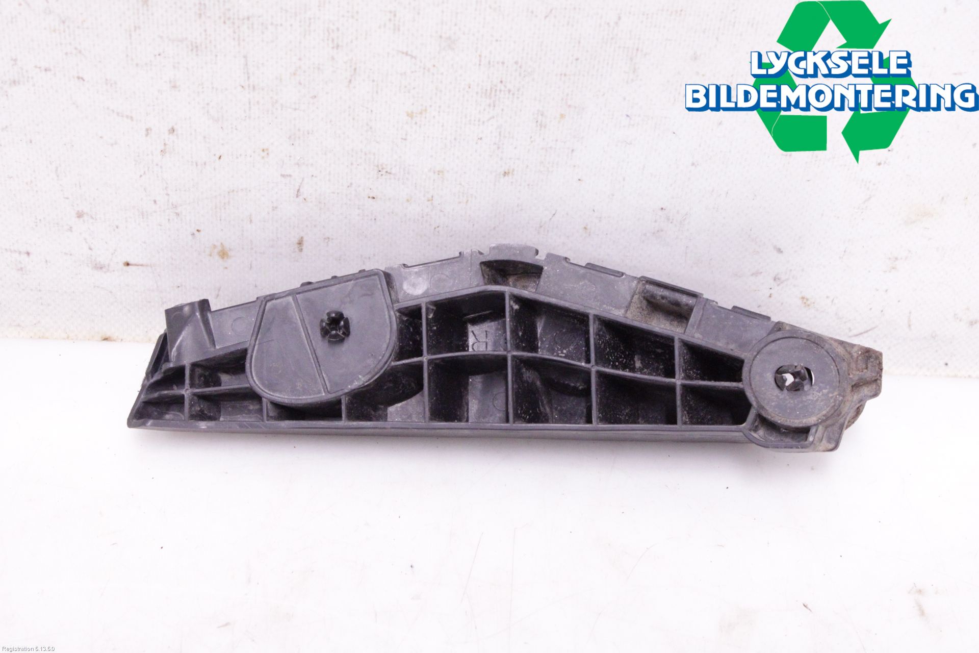 Volkswagen VW AMAROK 2H 10-22 Stötfångarfäste Fram Hö