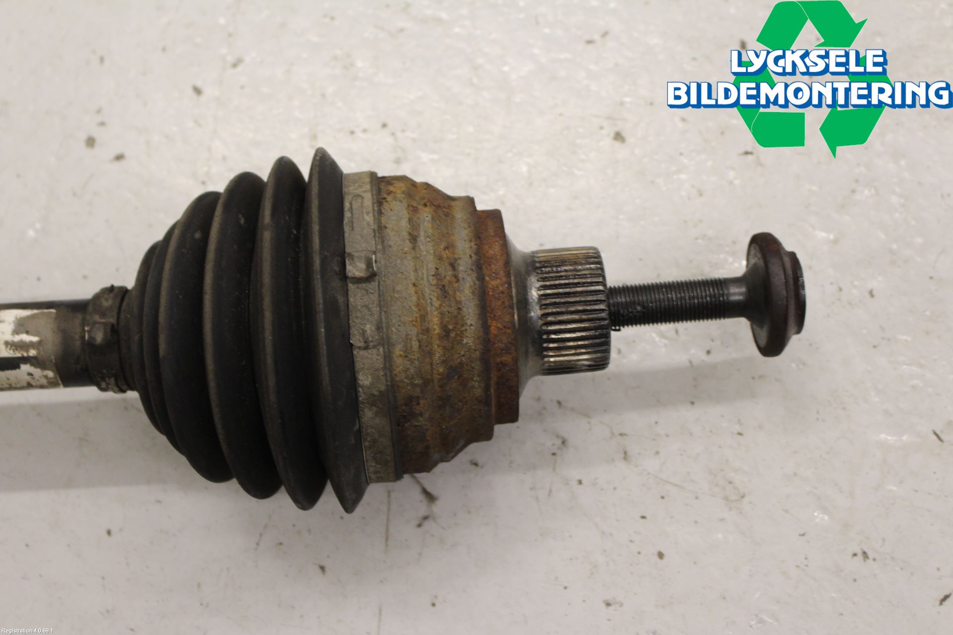 Audi A8/S8 4H 10-17 Drivaxel Fram Höger
