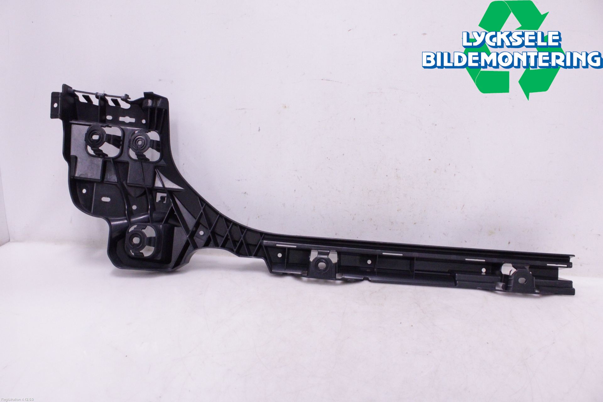 BMW 3 G20/G21/G80/G81 19- Stötfångarfäste Bak Hö