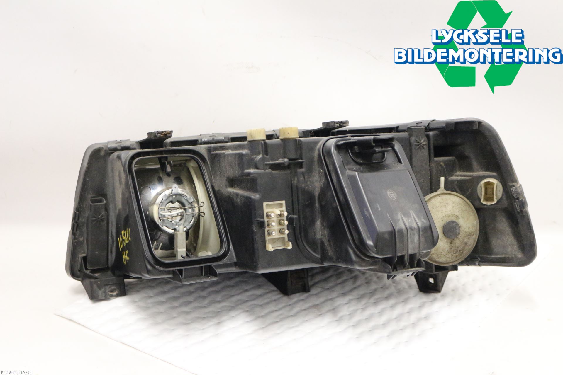 Audi V8       89- Strålkastare Höger