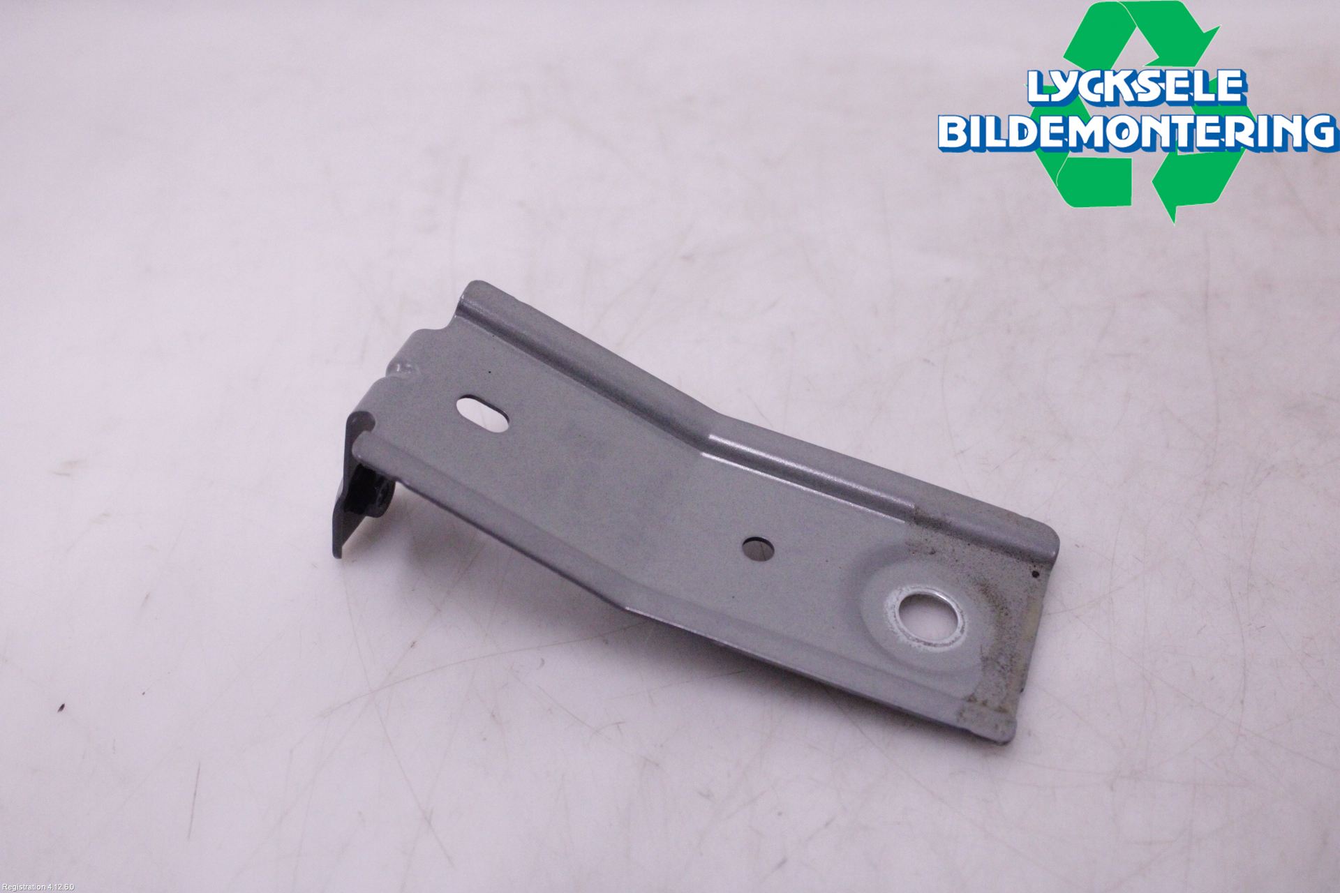 Cupra FORMENTOR 21- Skärmfäste Fram Hö