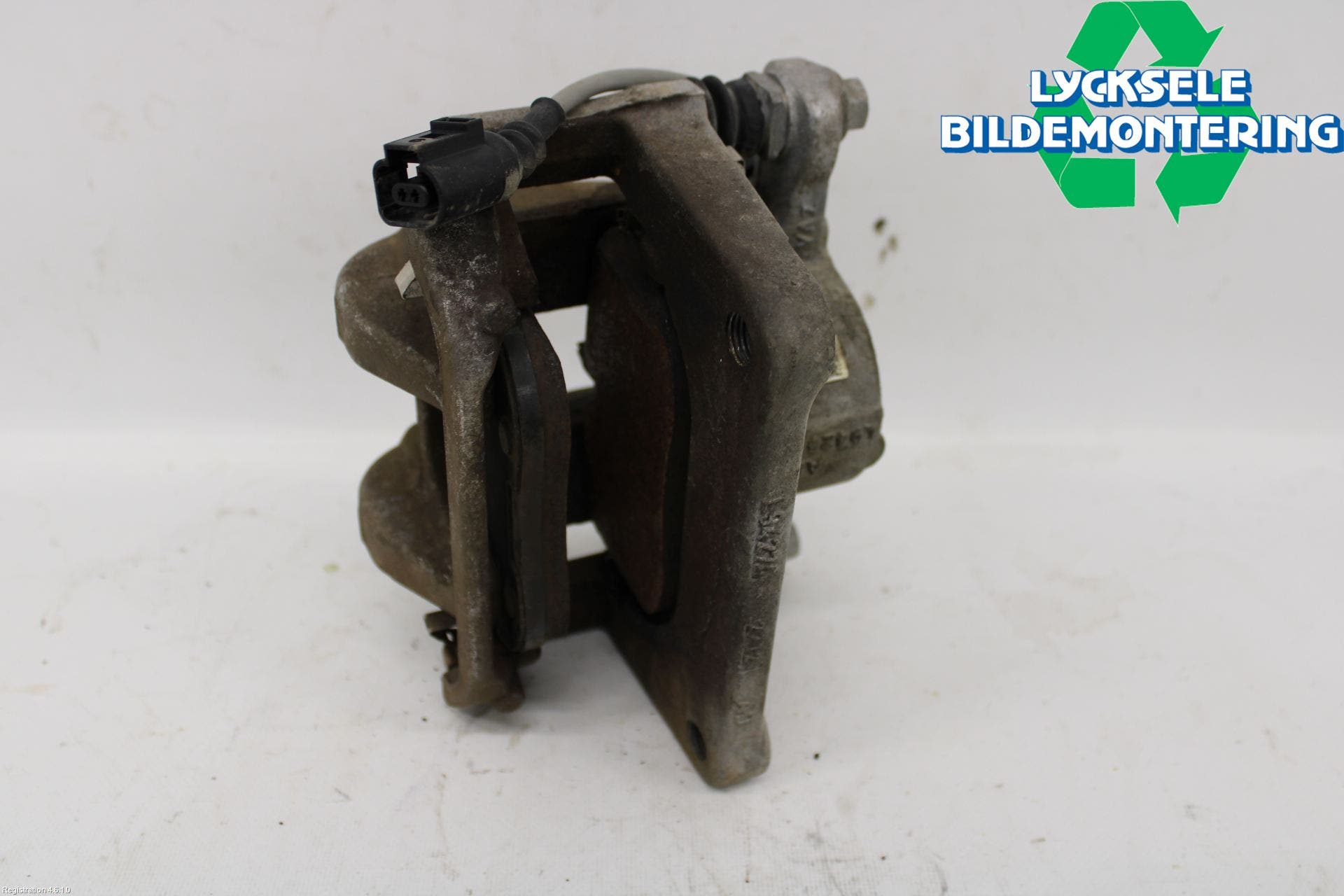 CUPRA BORN 22- Bromsok Fram Höger