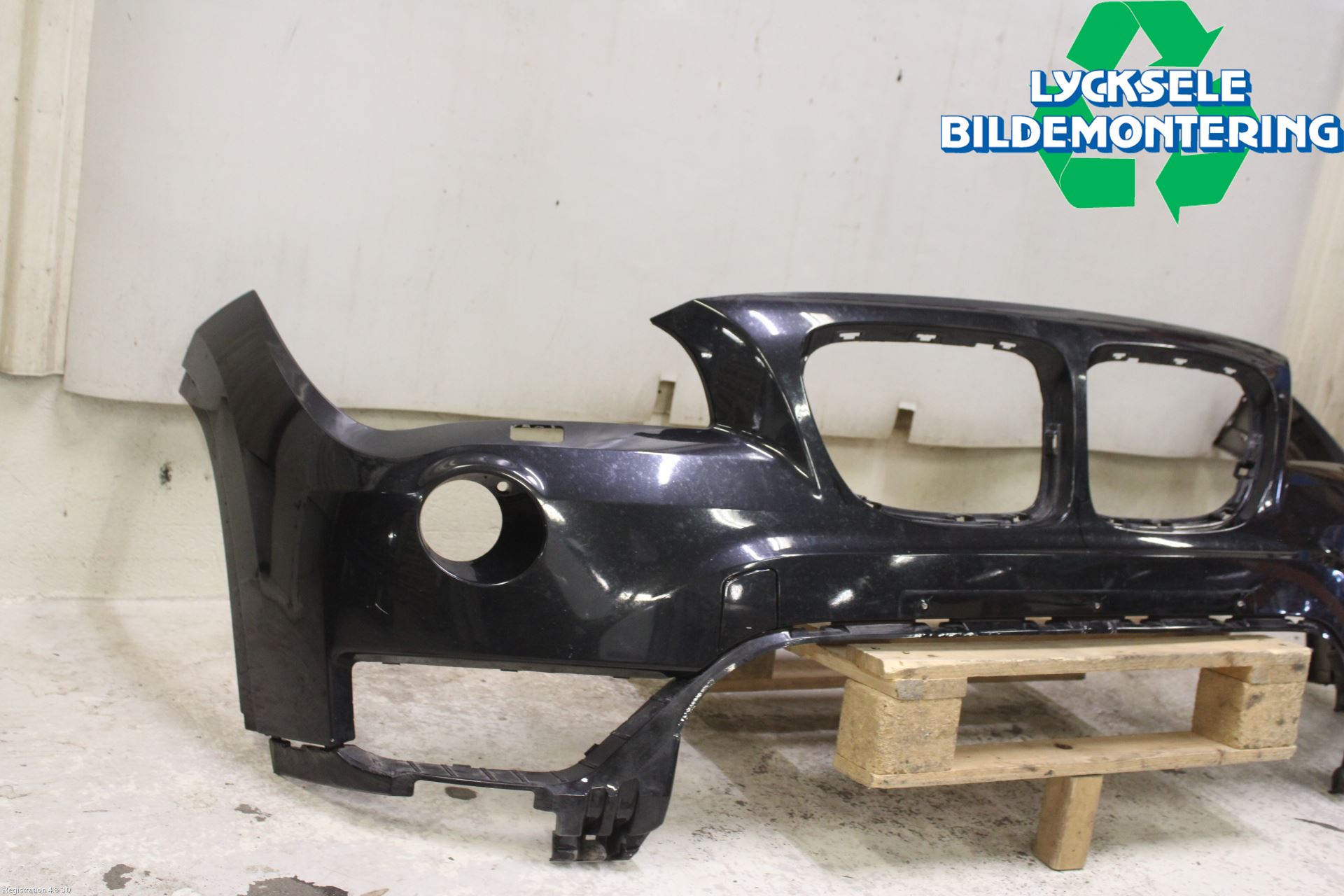 BMW X1 E84 10-15 Stötfångarbeklädnad Fram