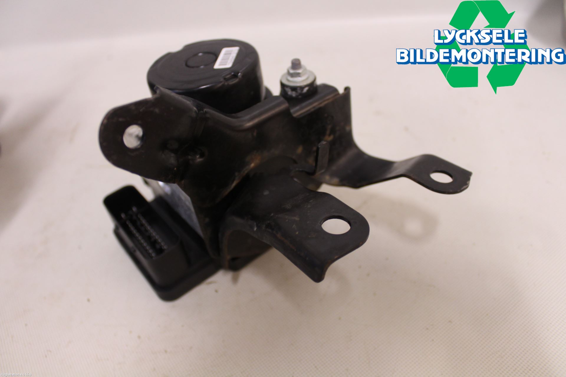 Toyota YARIS XP130 12-14 Abs Hydraulaggregat