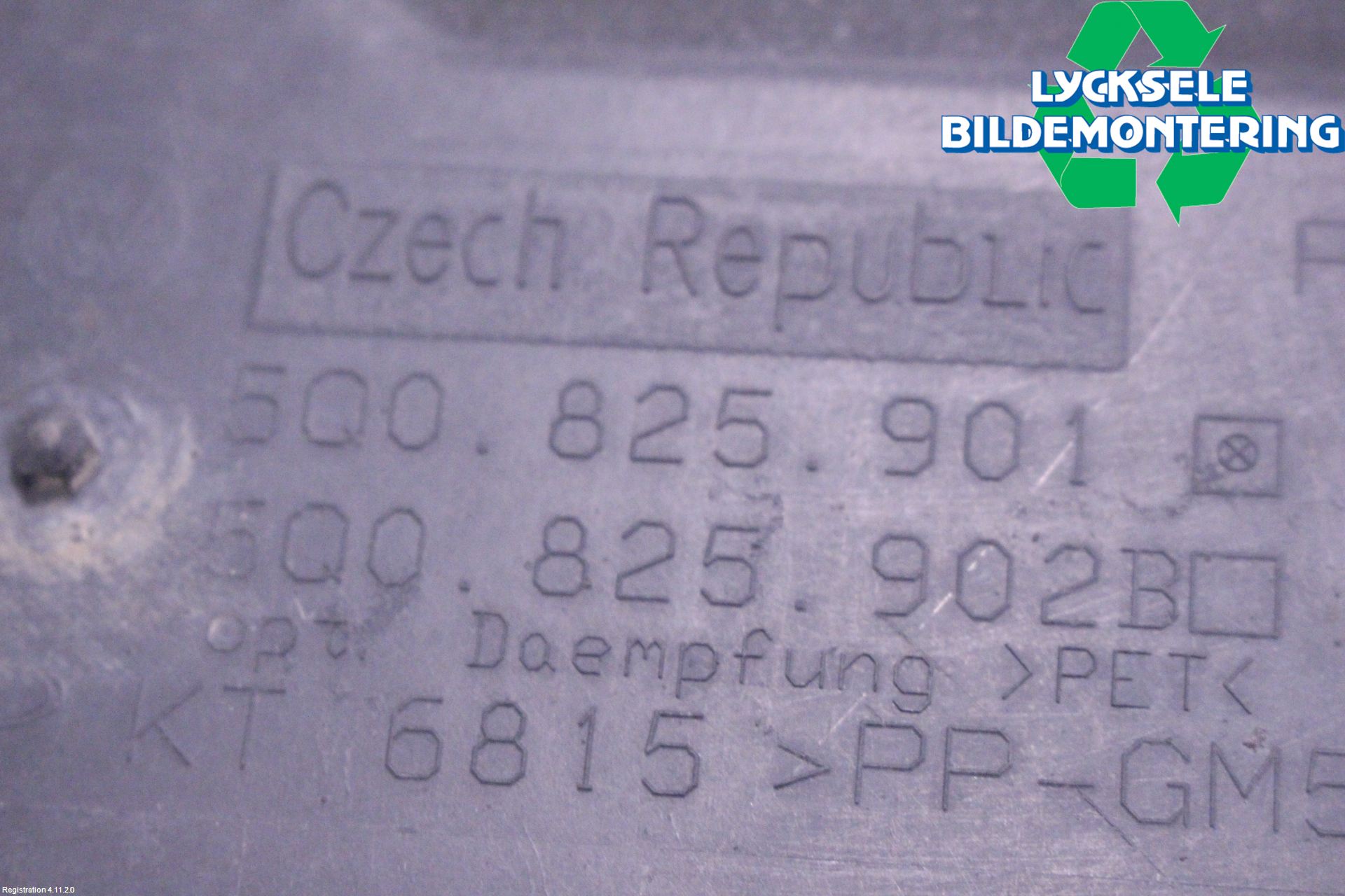 Volkswagen VW GOLF / E-GOLF VII 13-20 Hasplåt Plåt-Plast