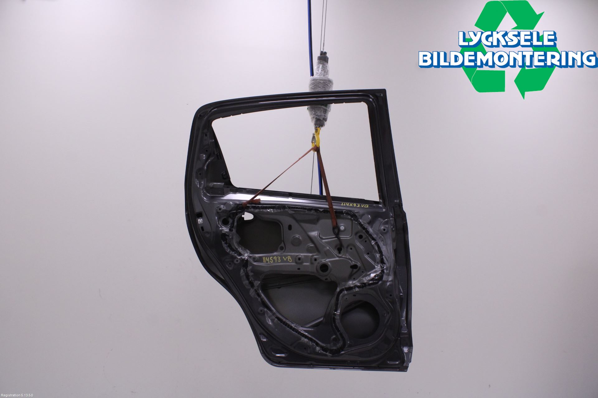 Toyota YARIS XP130 15-20 Dörr Bak Vänster