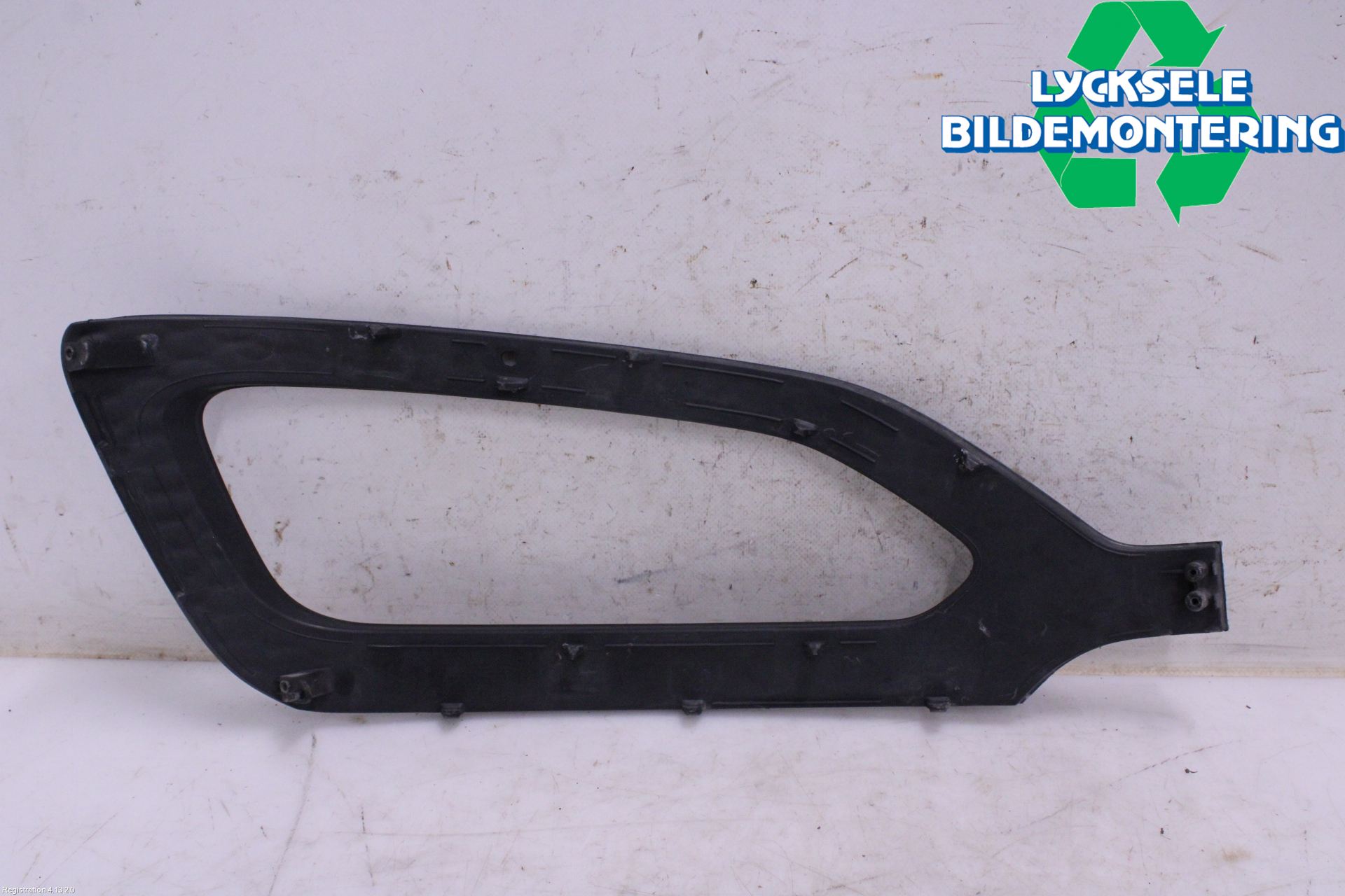 Hyundai SANTA FE 13-18 Dimljussarg Fram