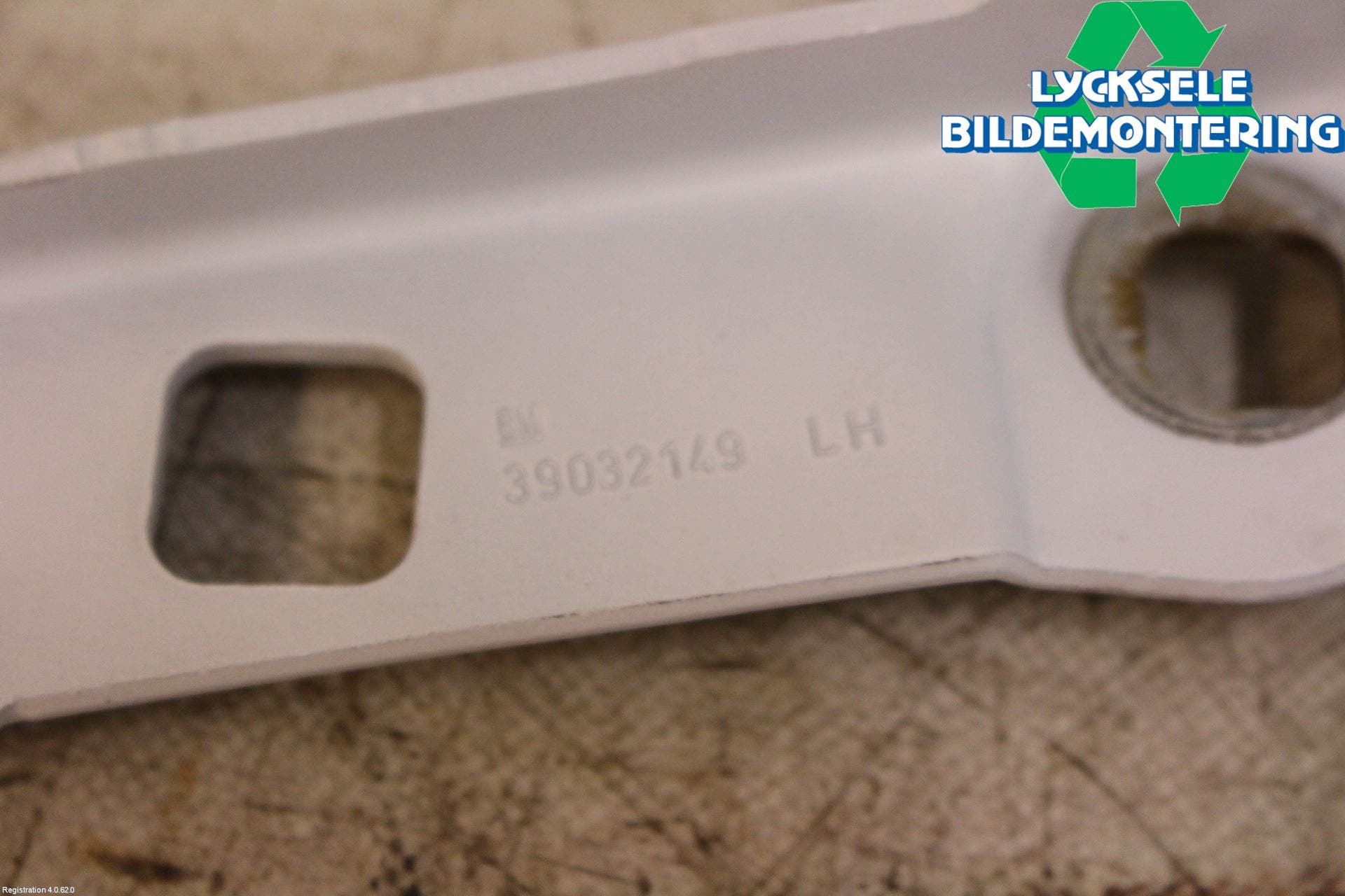 Opel ASTRA K 16-22 Huvgångjärn