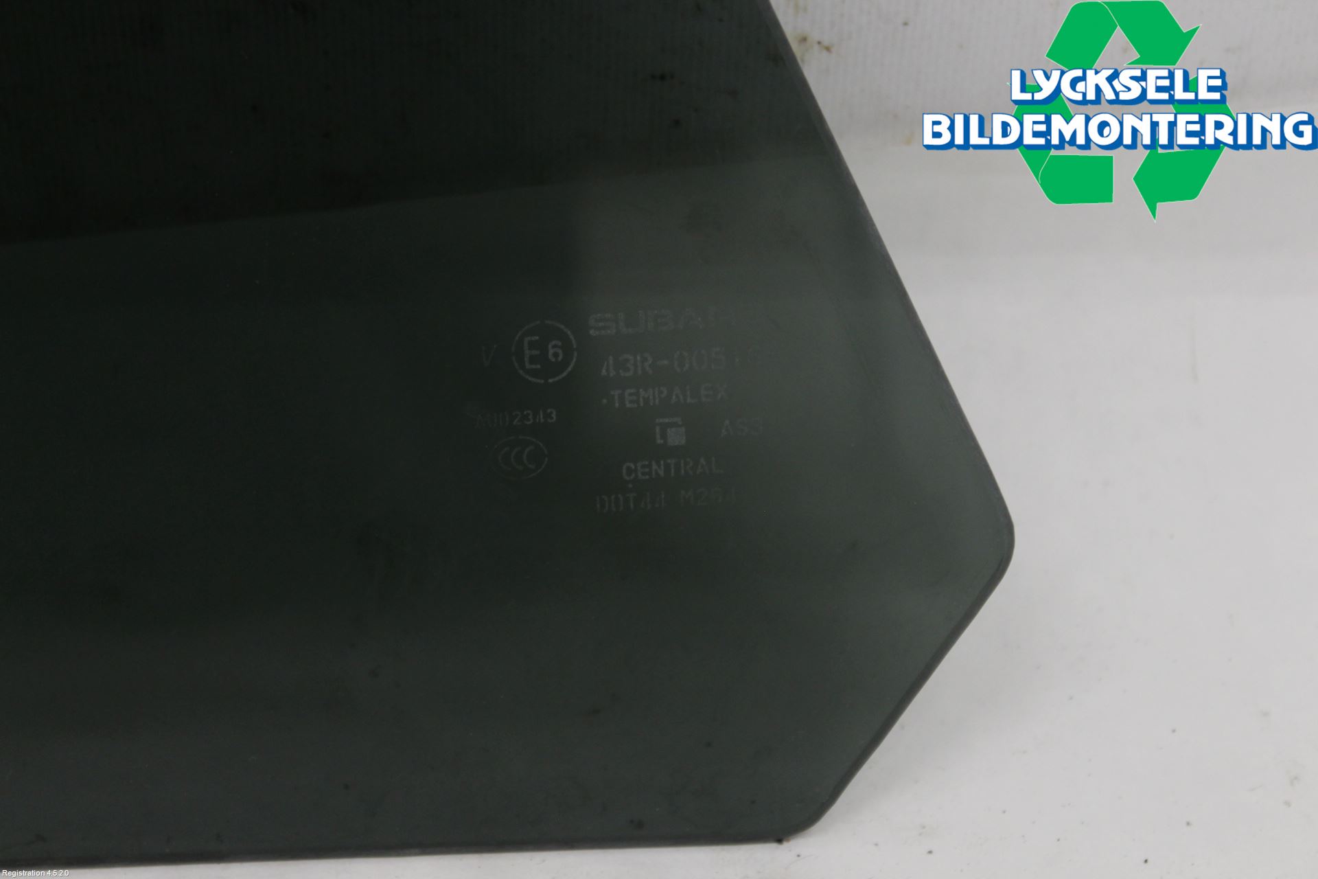 Subaru OUTBACK 21- Dörruta Bak Lilla Hö