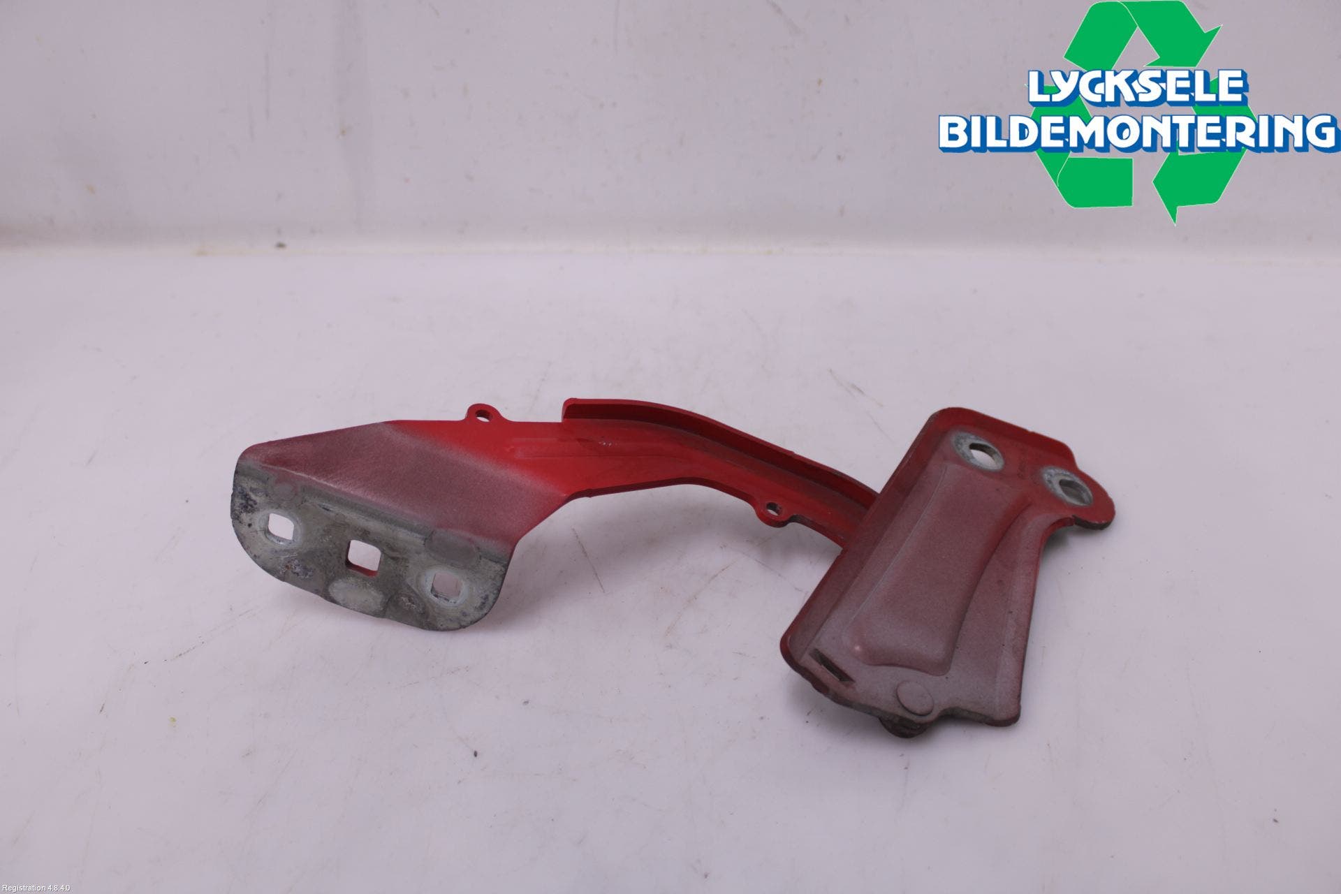 Ford KUGA 13-16 Huvgångjärn