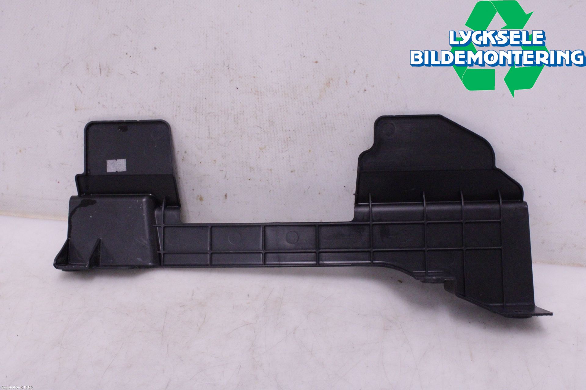 Hyundai SANTA FE 13-18 Deflektor Plåt-Plast Kylning