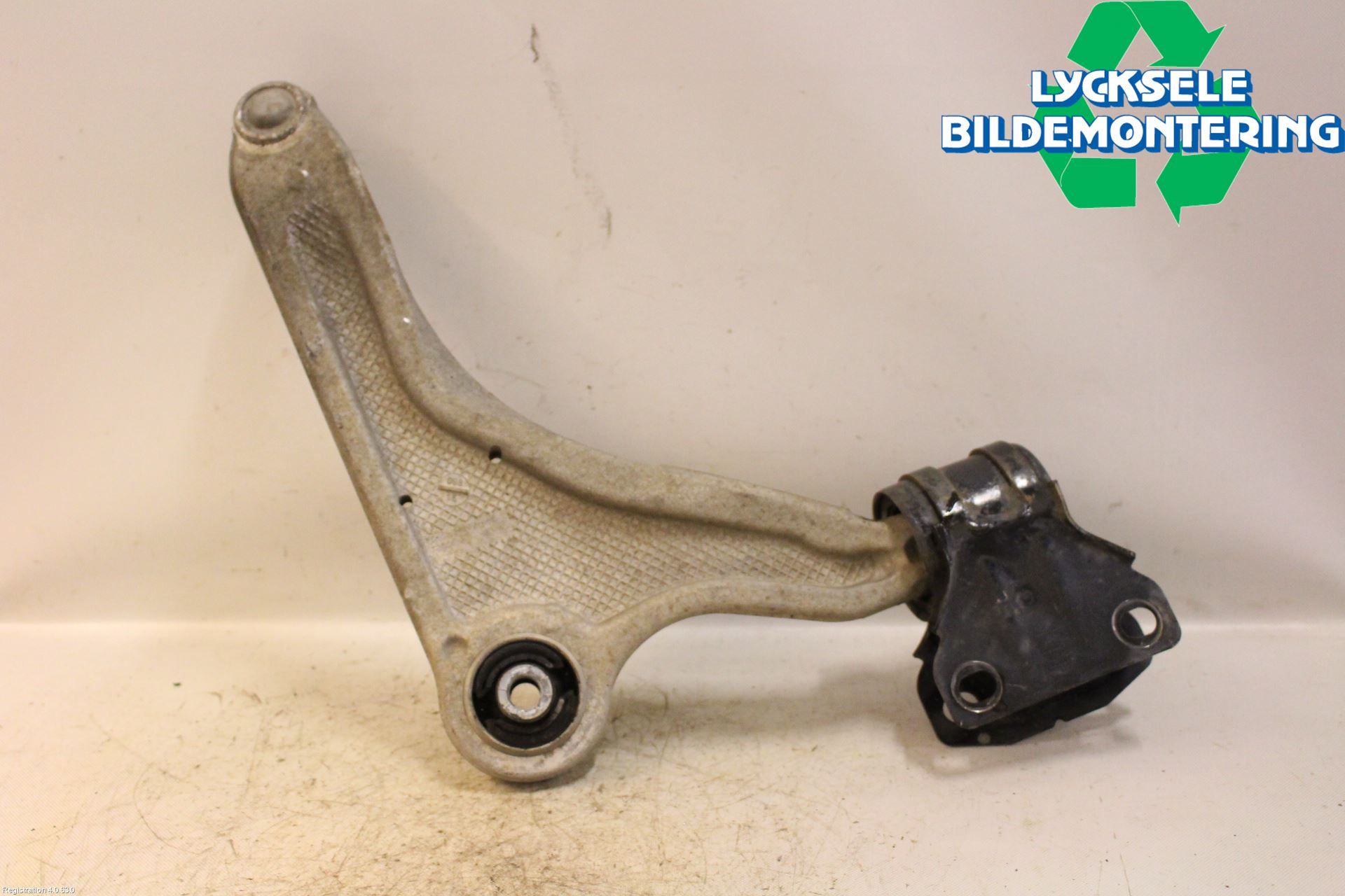 Ford MONDEO 15-22 Bärarm Fram Undre Vä