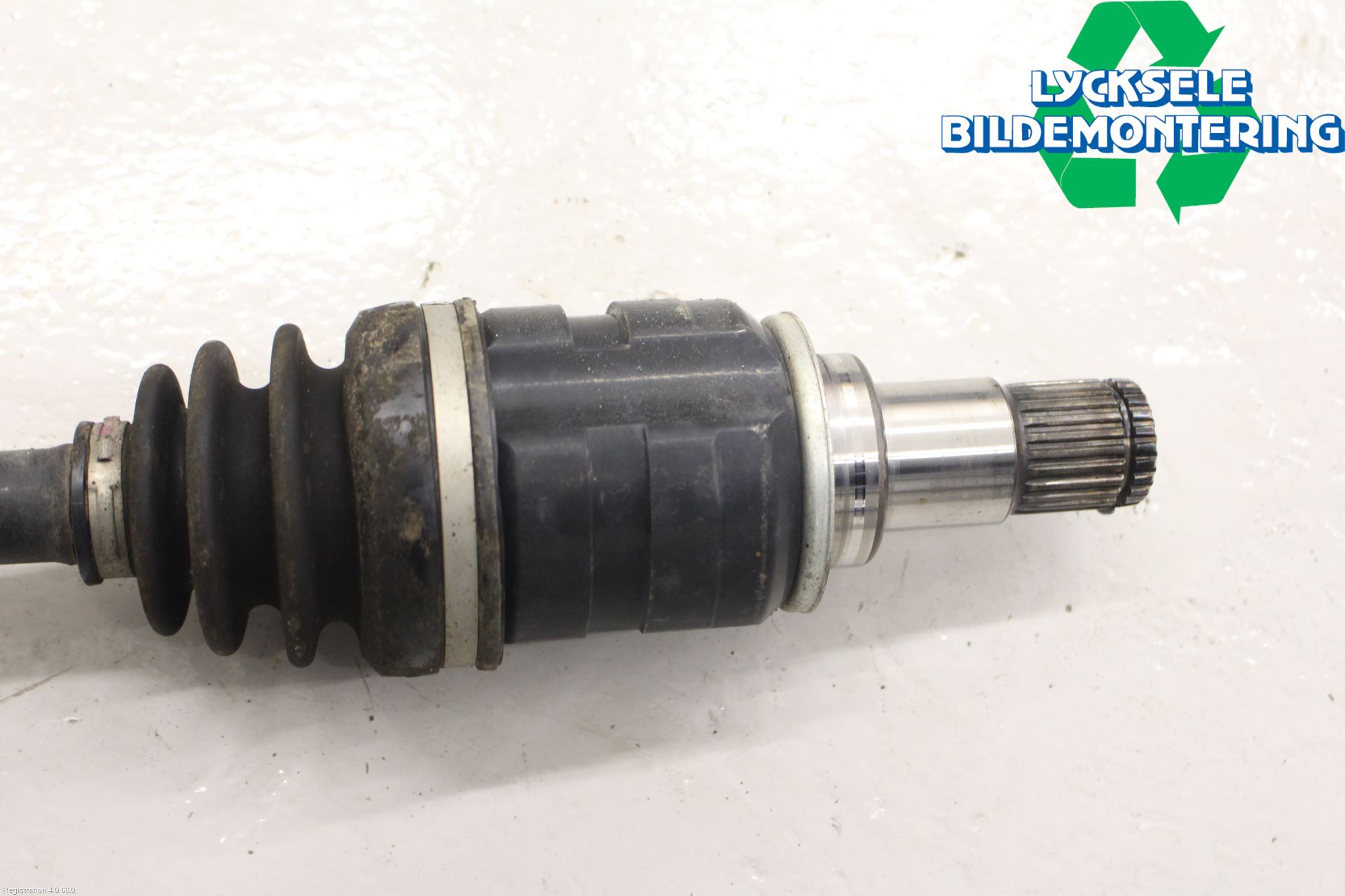 Toyota AURIS 13-19 Drivaxel Fram Vänster