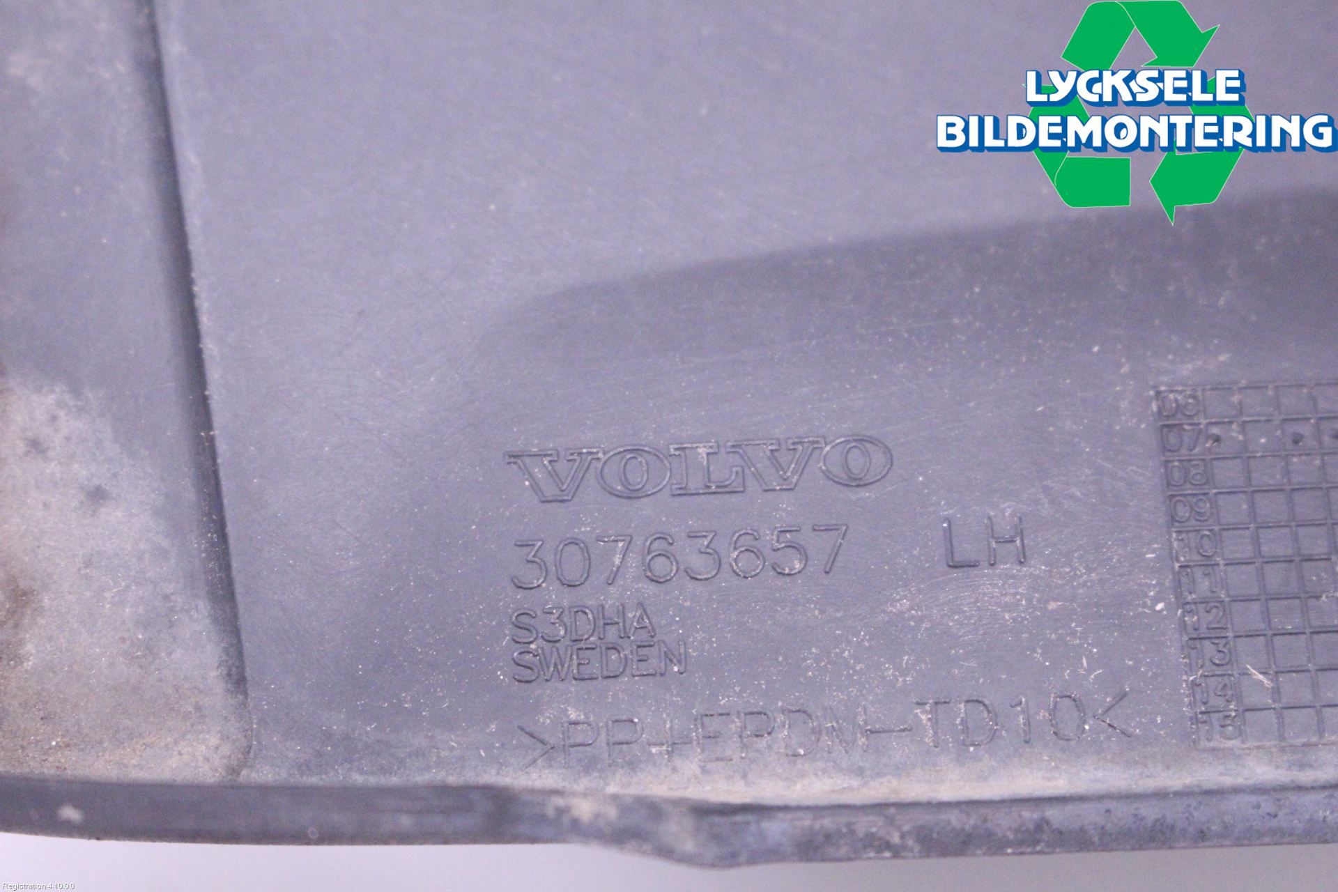 Volvo XC70 08-13 Dörr Dekorlist Fram Vä