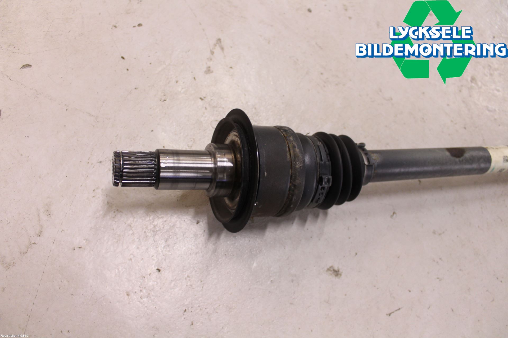 Mercedes-Benz MB GLC-KLASS (X253/C253) 15-22 Drivaxel Bak Vänster