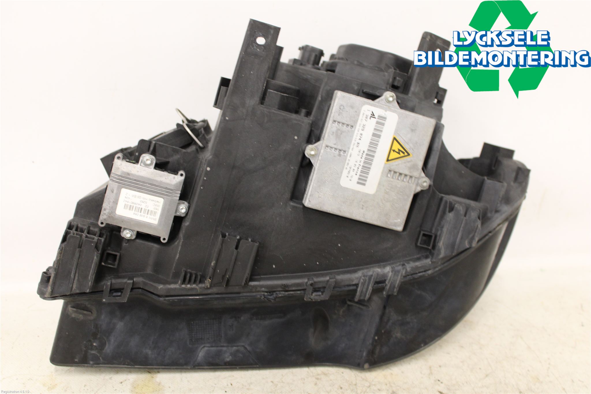 BMW X3 E83     03-10 Strålkastare Höger