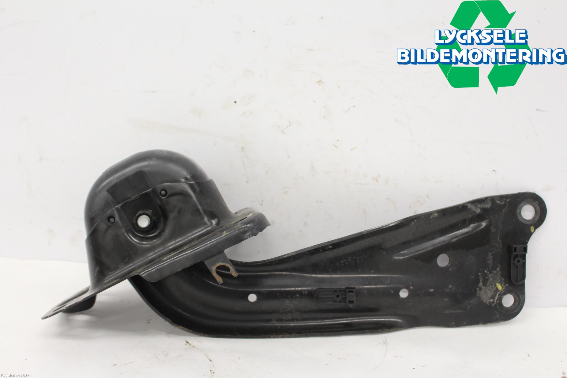 Volkswagen VW T-ROC 18- Bärarm Bak Höger