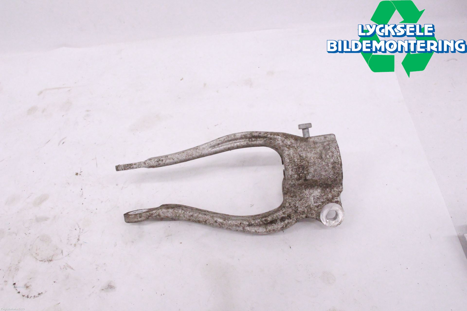 BMW 5 G30/G31/F90 17-23 Fjäderben Fram Vänster