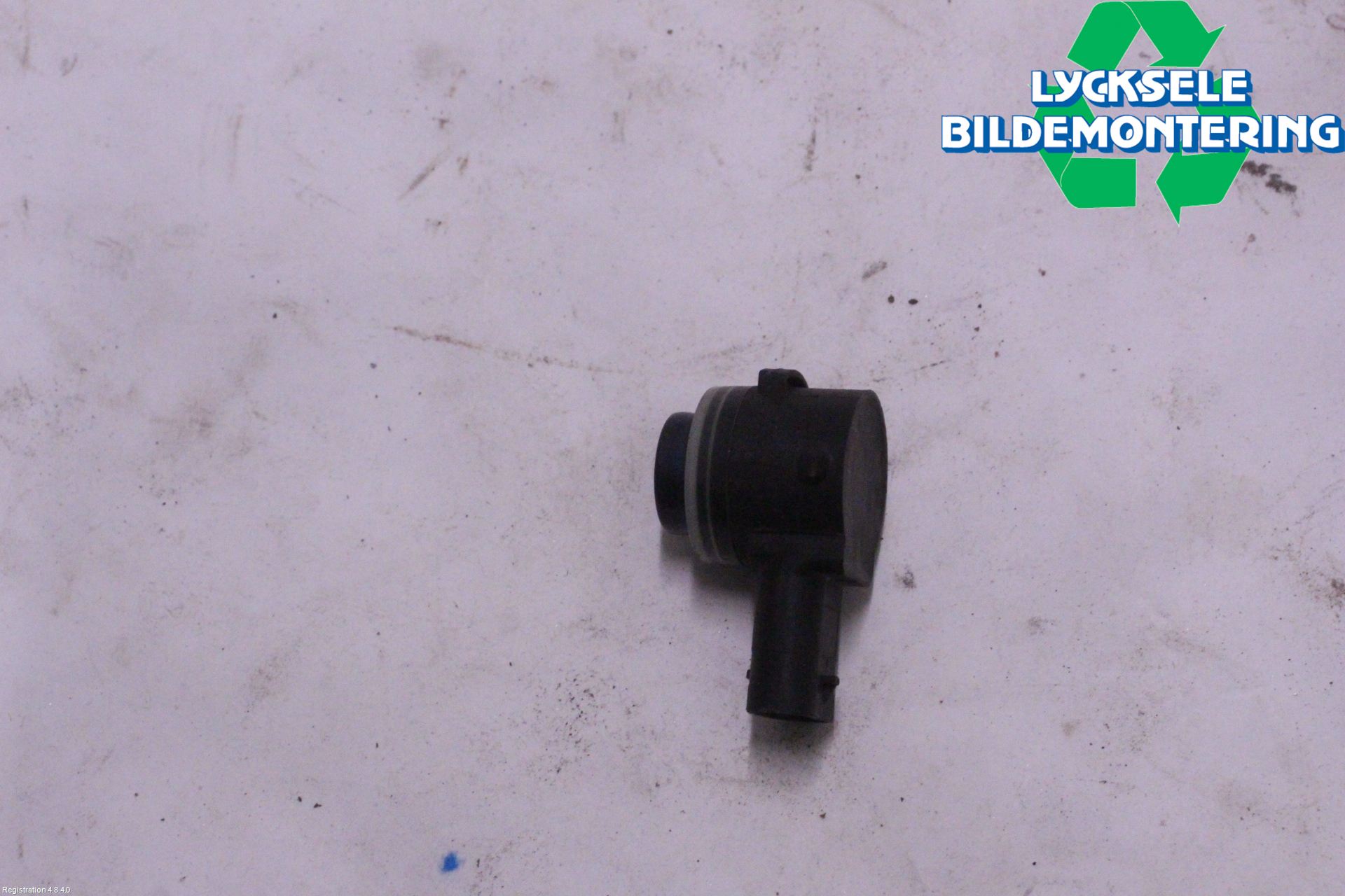 Skoda SUPERB 16-24 Parkeringshjälp Frontsensor