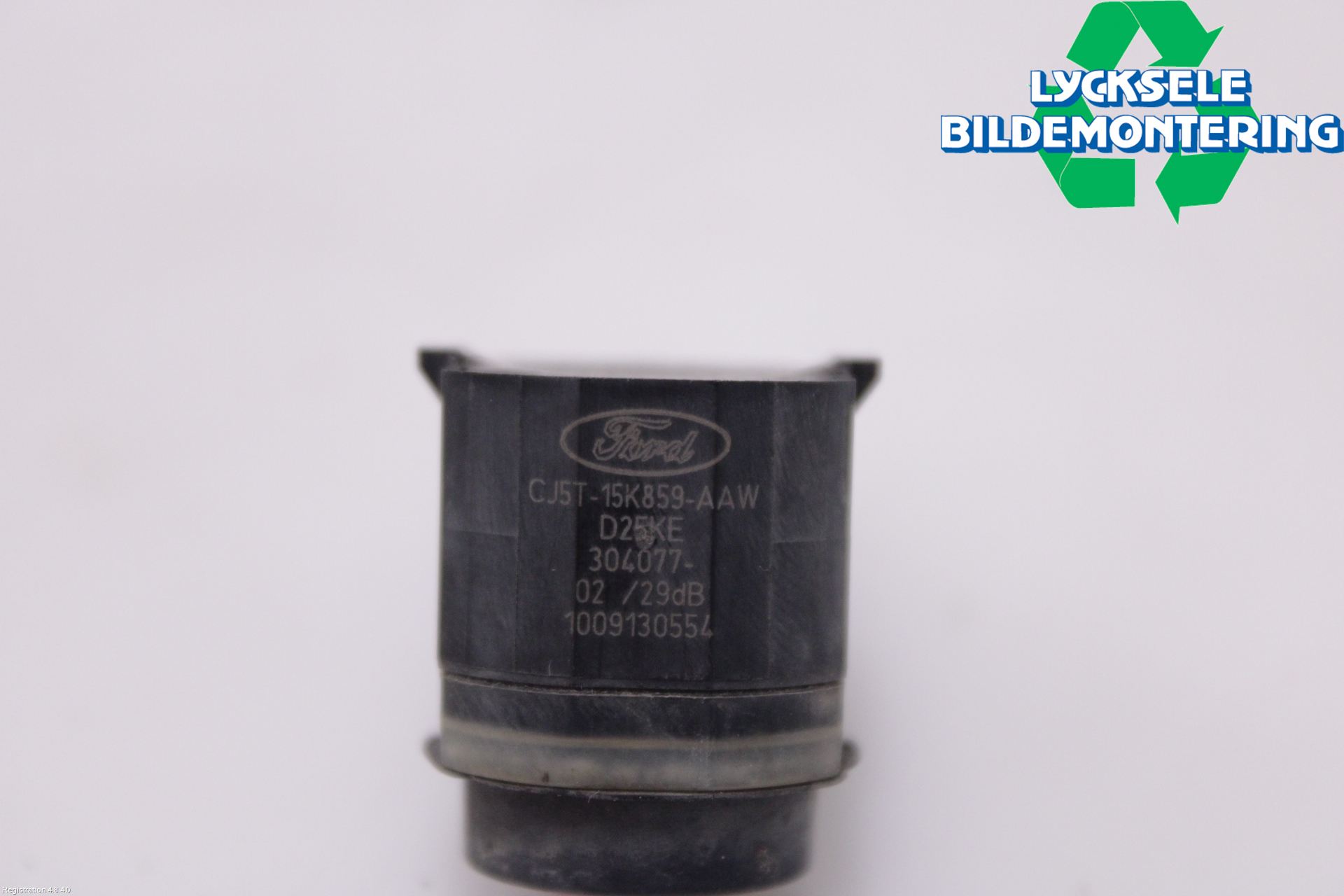 Ford KUGA 13-16 Parkeringshjälp Frontsensor