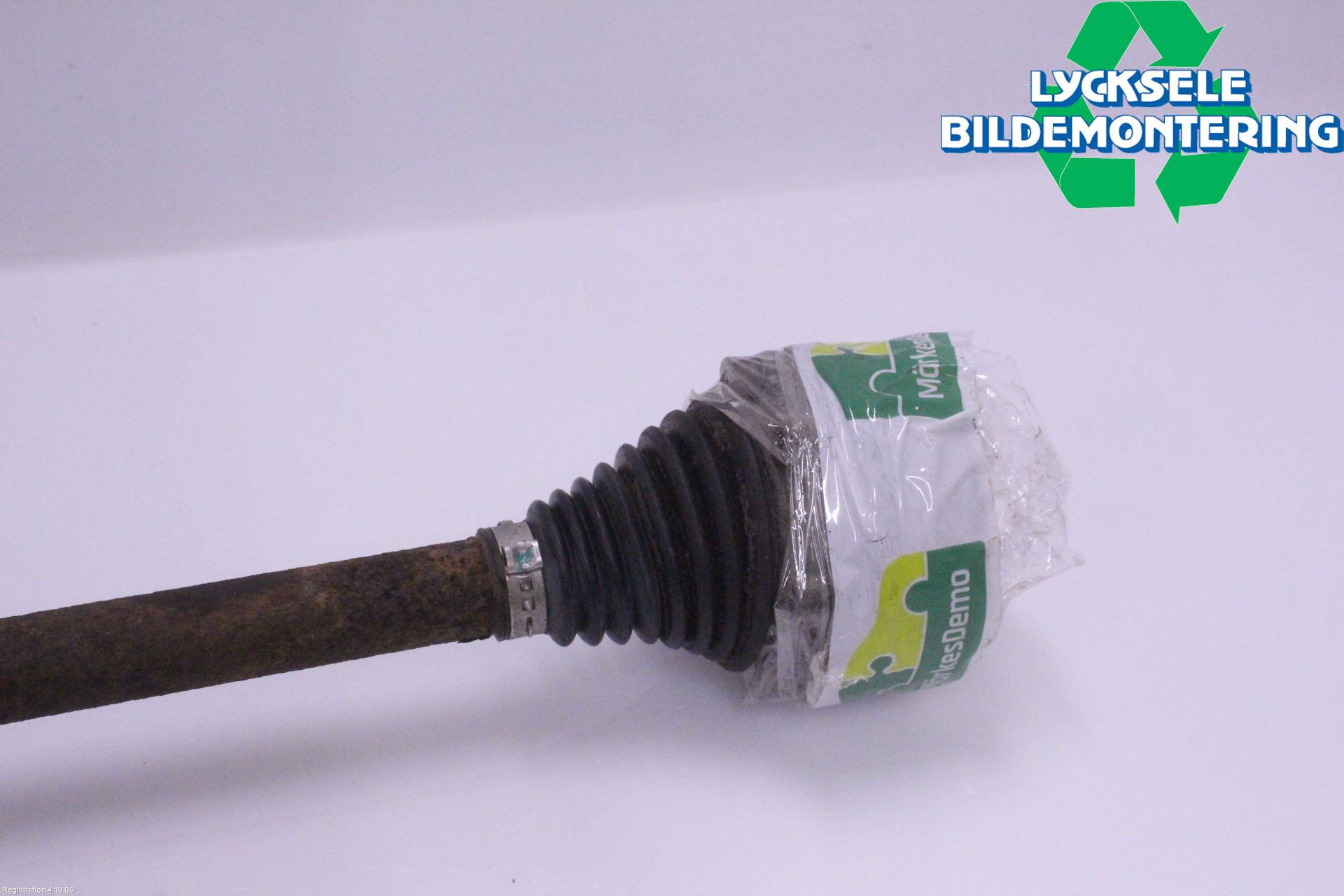 Volkswagen VW PASSAT 11-14 Drivaxel Bak Vänster