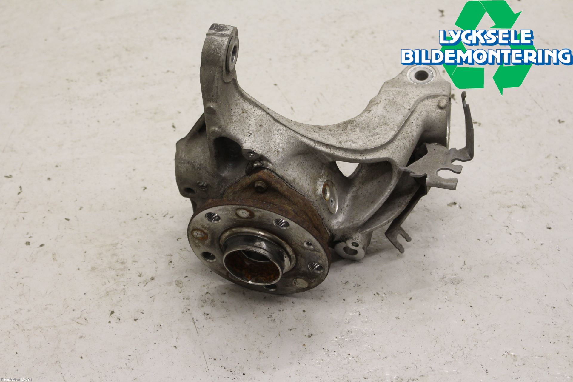 Volkswagen VW TIGUAN 16-24 Styrspindel Lagerhus Hö