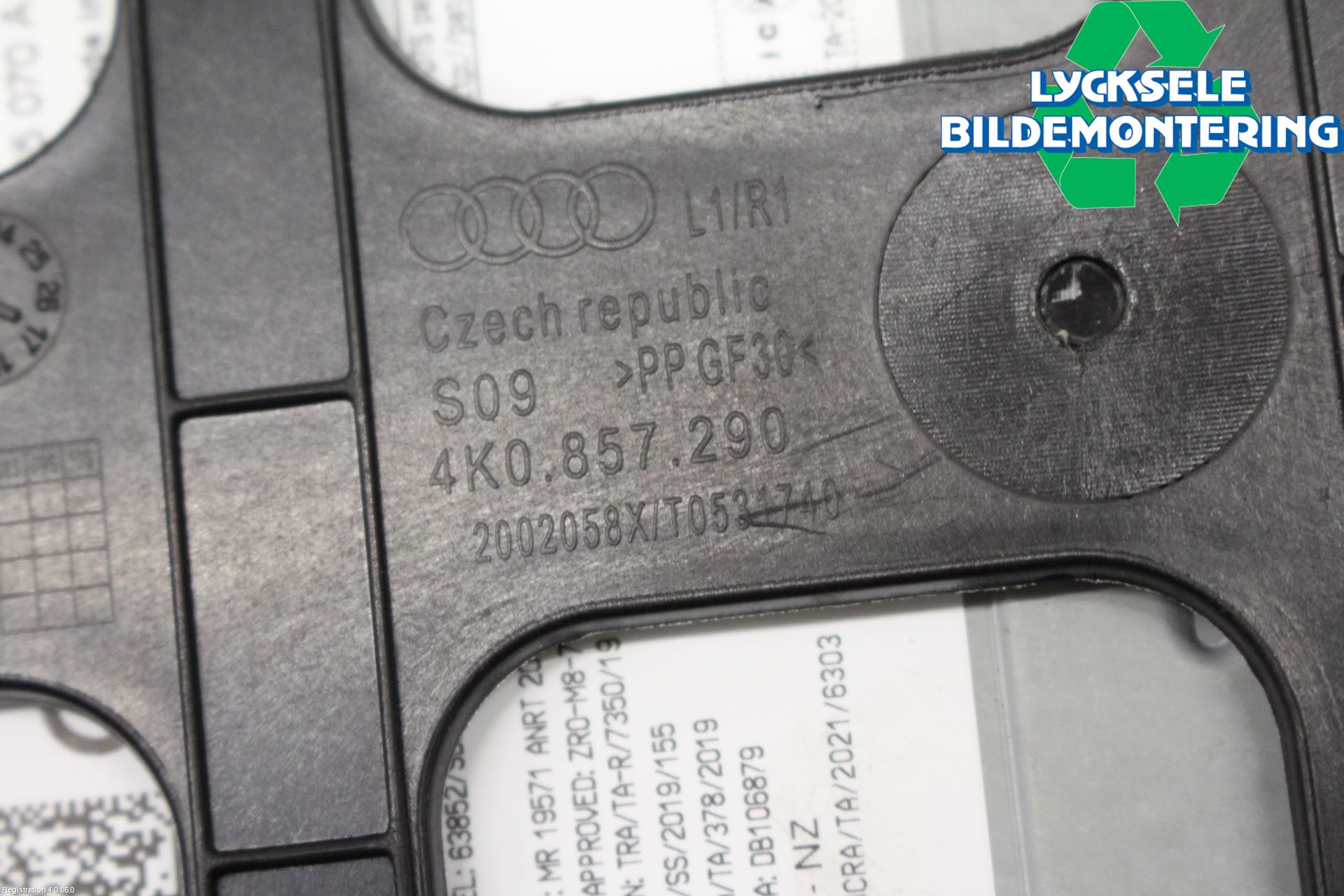 Audi A6 F2/C8 19- Styrenhet Multimedia