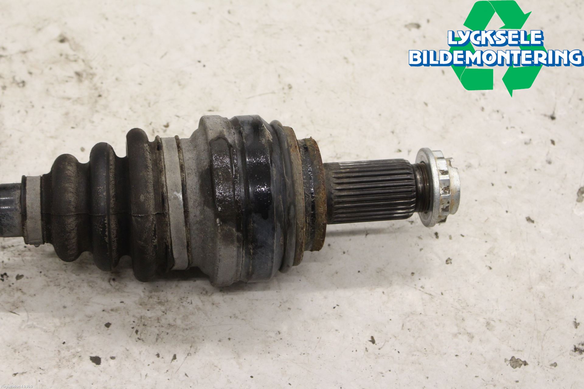 BMW X1 E84 10-15 Drivaxel Bak Höger