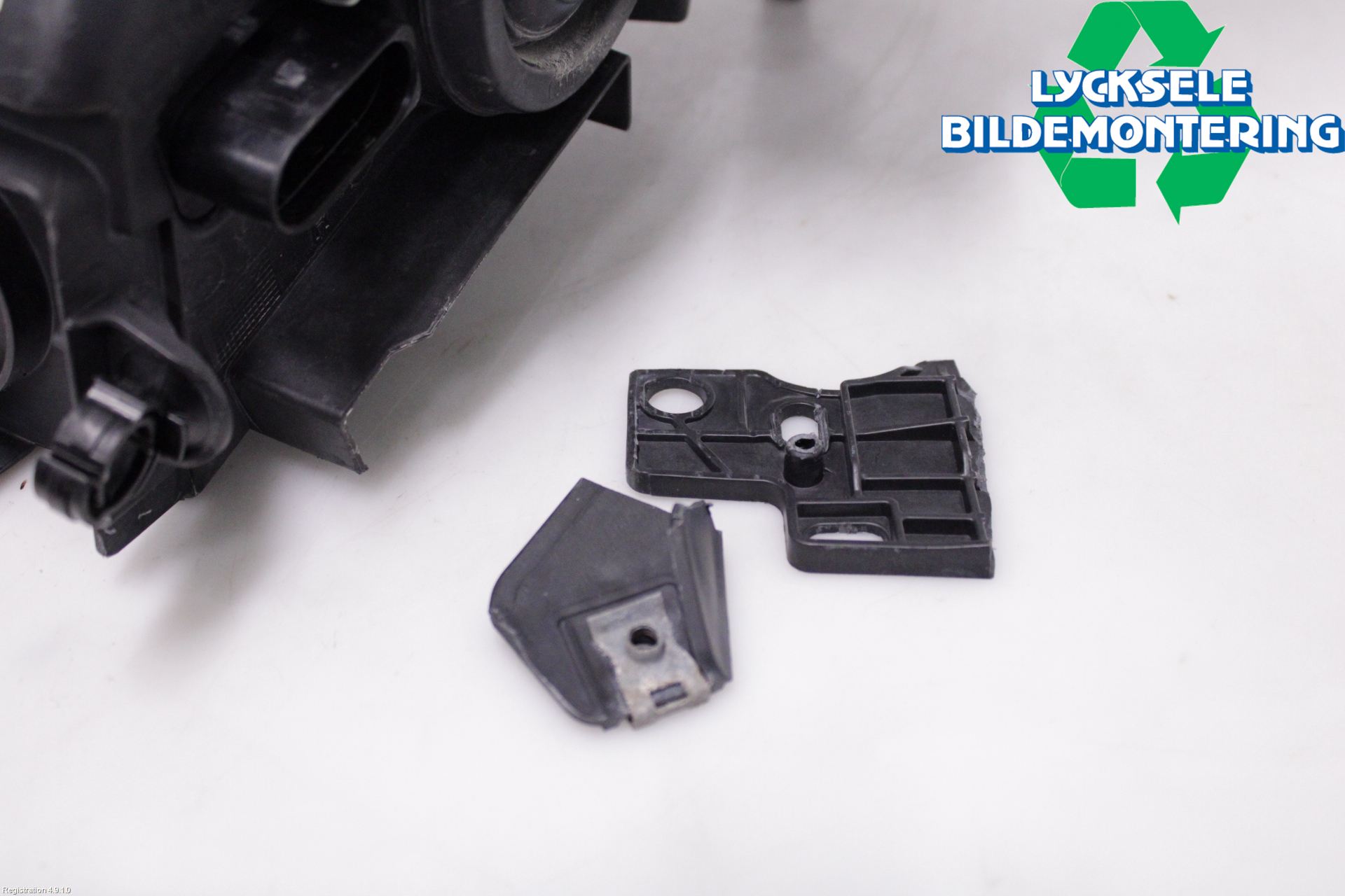 Ford KUGA 13-16 Strålkastare Höger