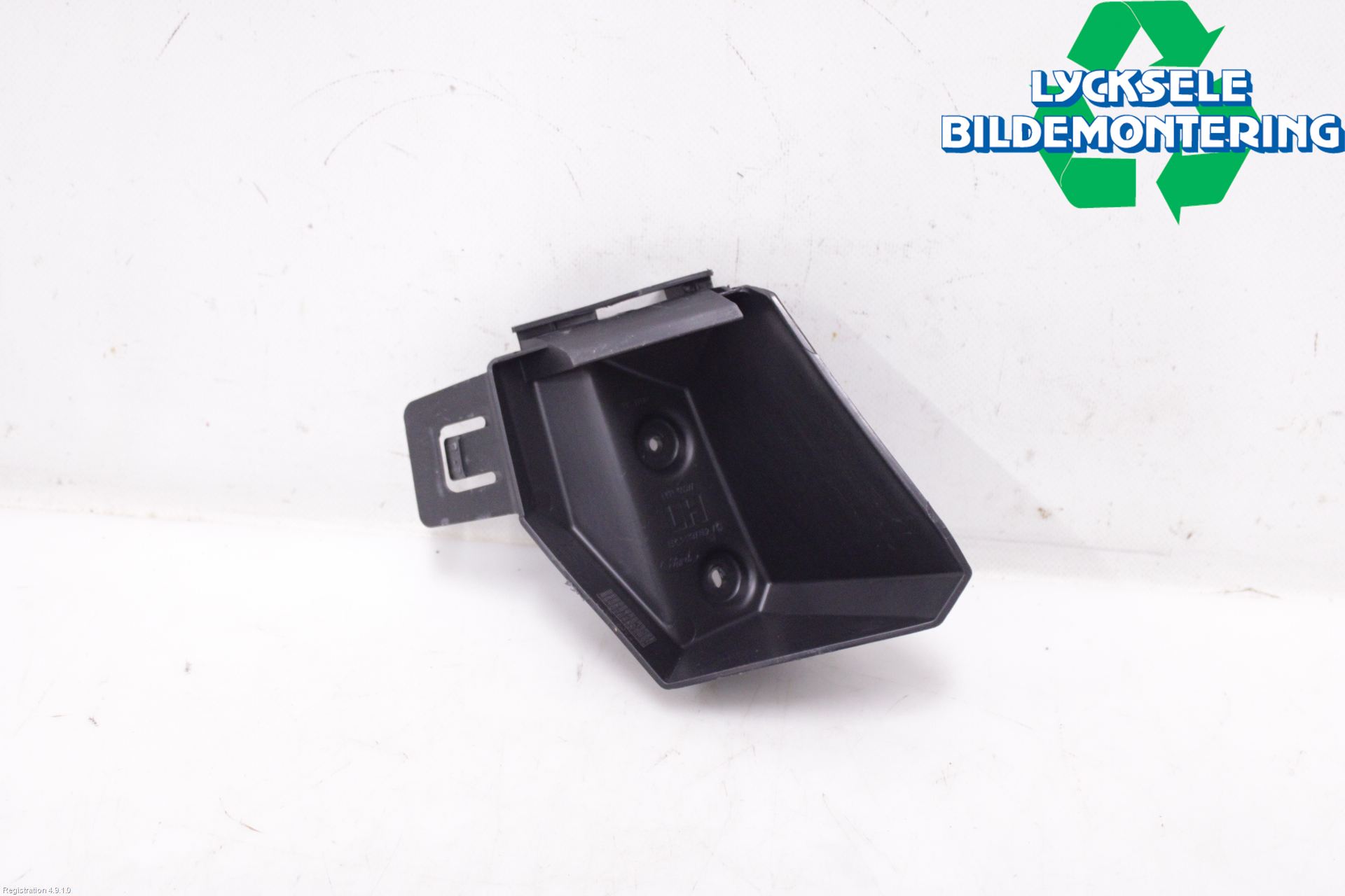 Ford FOCUS 15-18 Stötfångarfäste Bak Vä