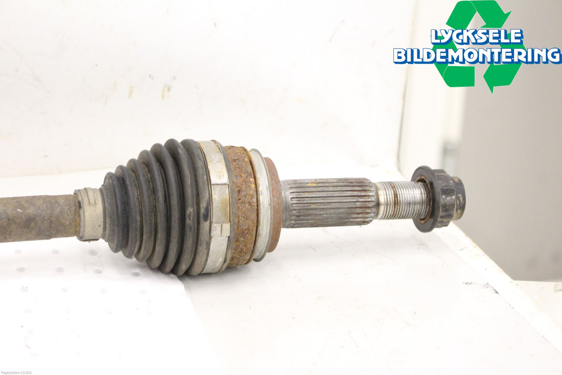 Toyota RAV4 13-18 Drivaxel Bak Höger