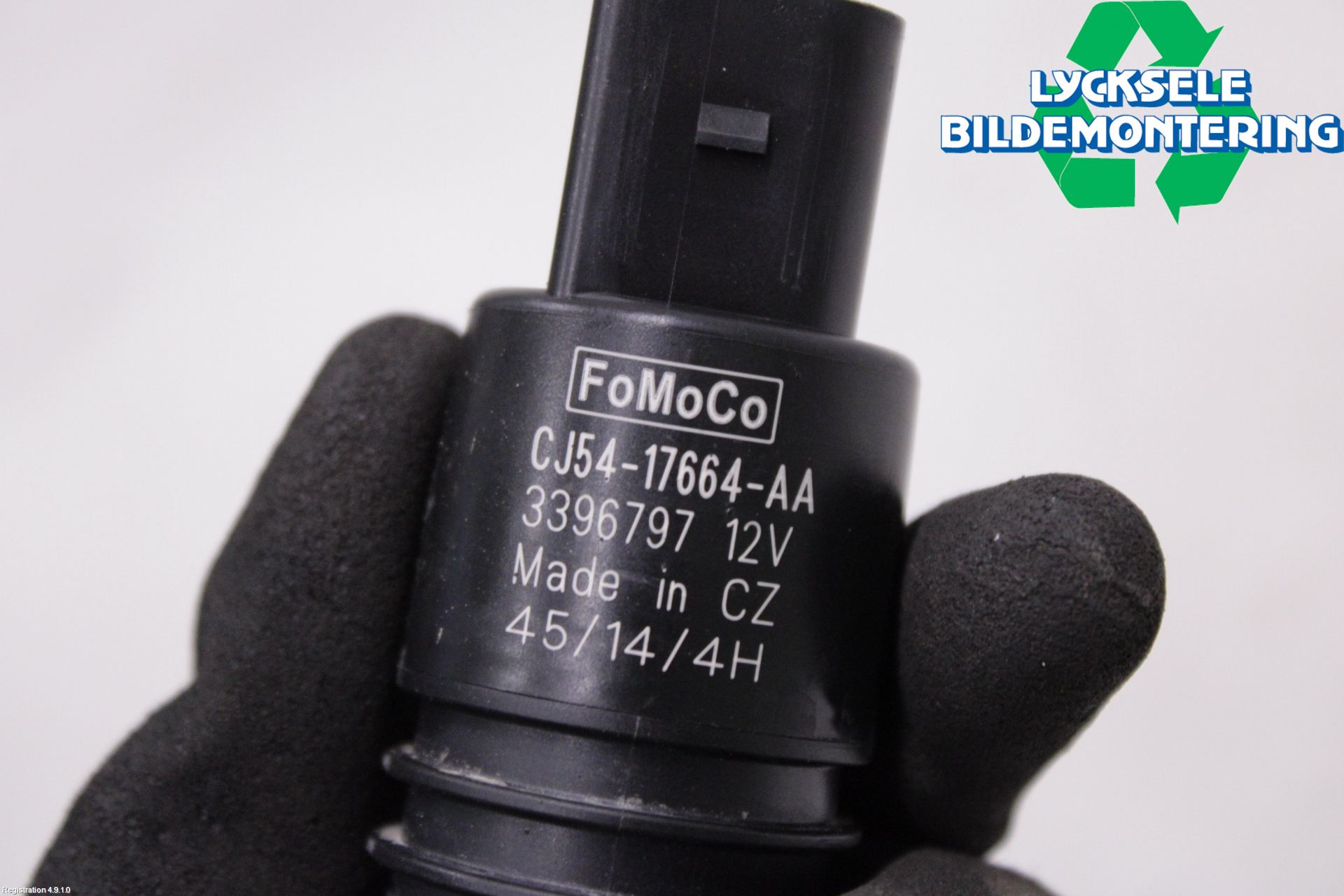 Ford KUGA 13-16 Spolarpump Vindruta