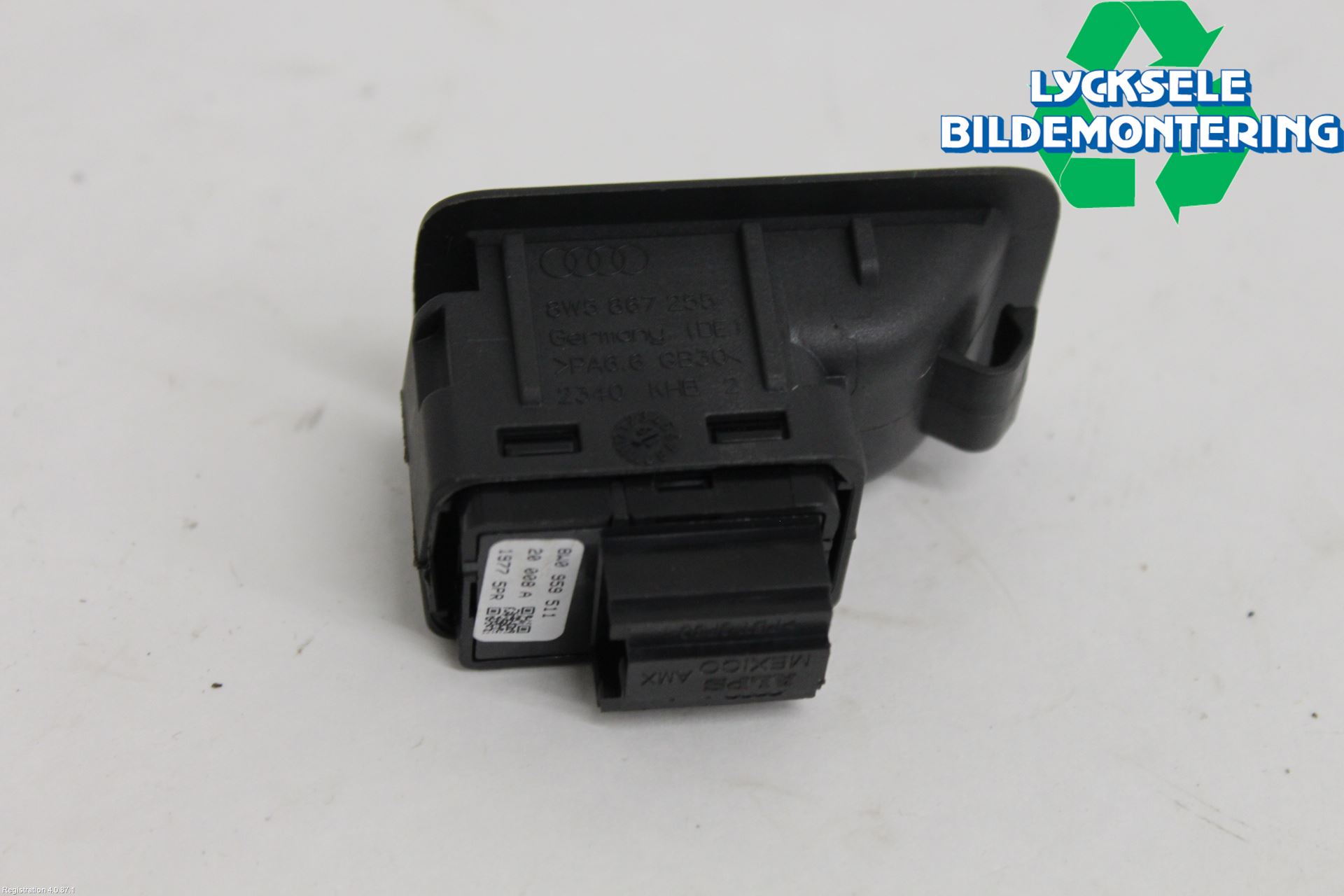 Audi A6 F2/C8 19- Strömställare Dragkrok