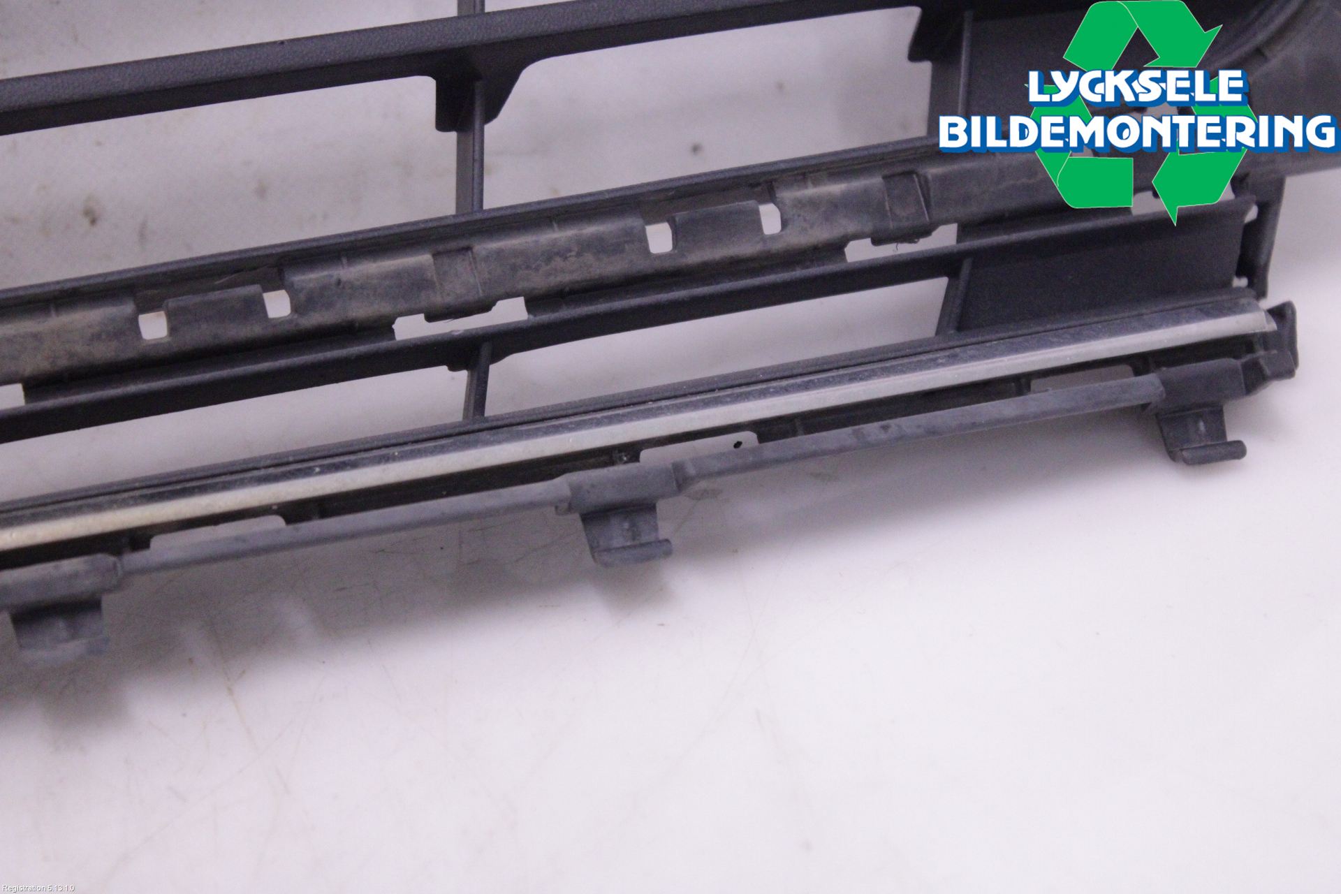 Volkswagen VW GOLF / E-GOLF VII 13-20 Grill-Galler