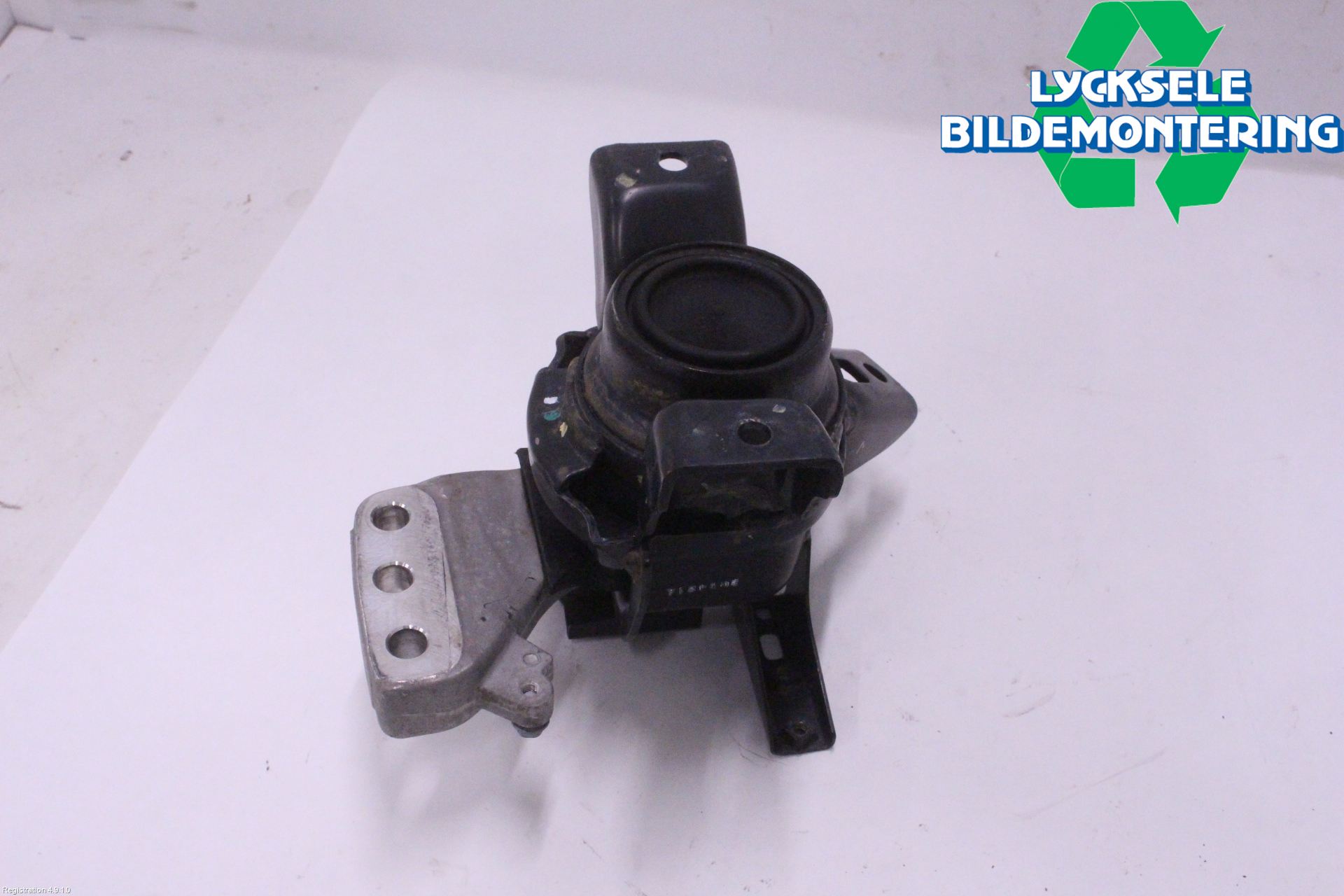 Suzuki SX4 S-CROSS 22- Motorfäste