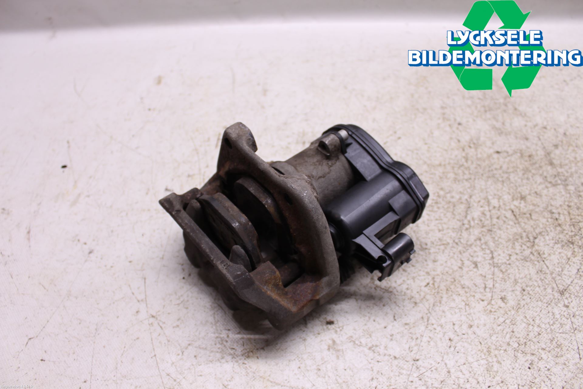 BMW 5 F10/F11/F18 09-17 Bromsok Bak Vänster