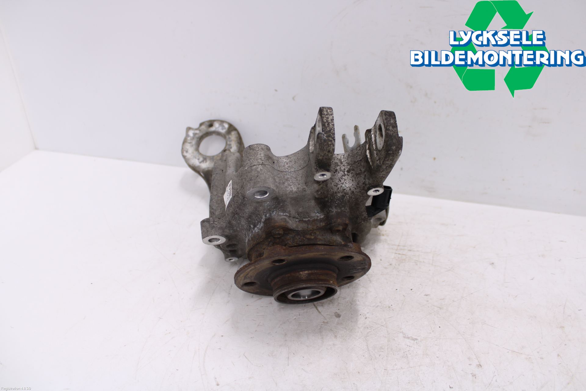 Audi A6 ALLROAD 12-18 Hjullagerhus Bak Vä