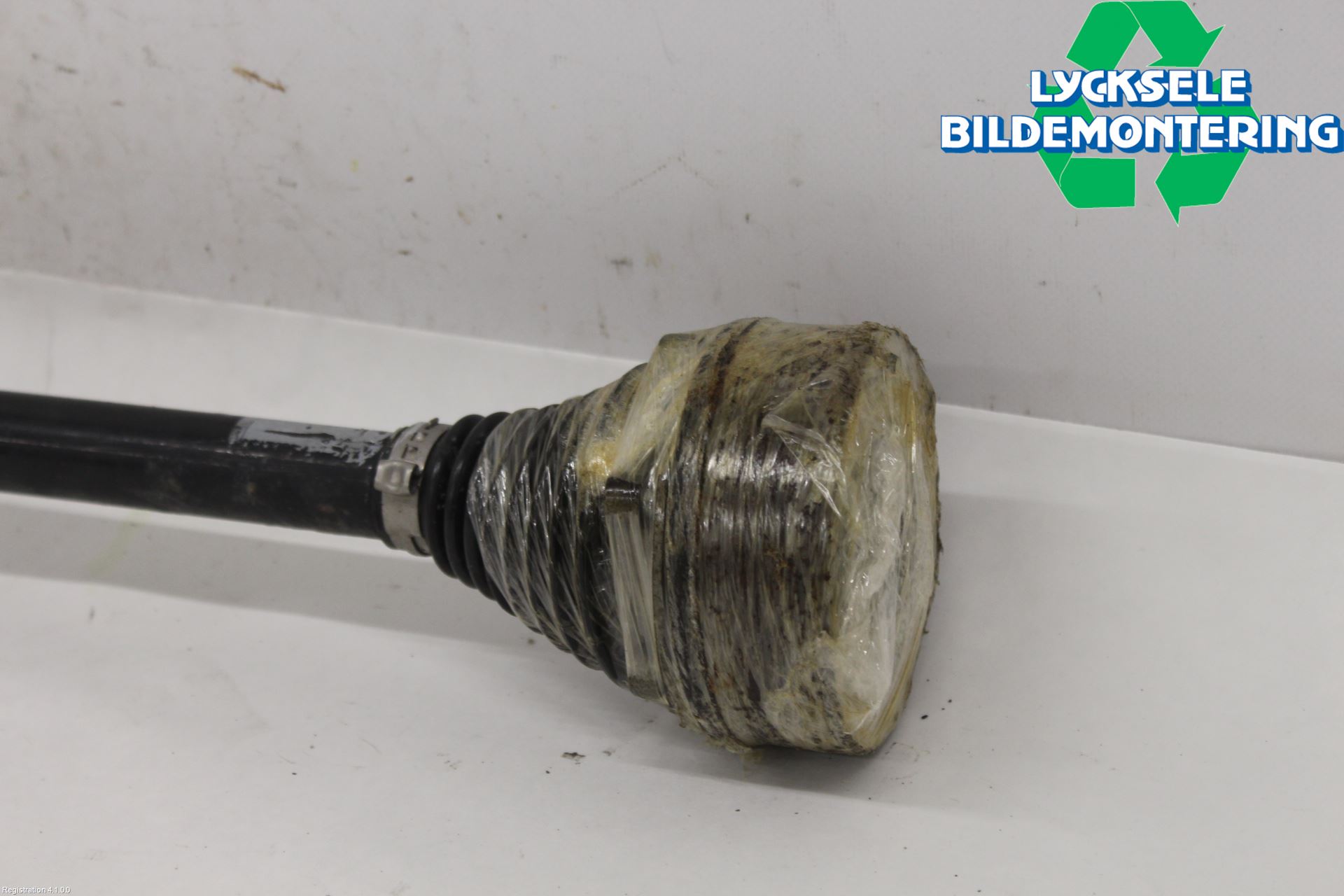 Skoda SUPERB 09-15 Drivaxel Bak Höger