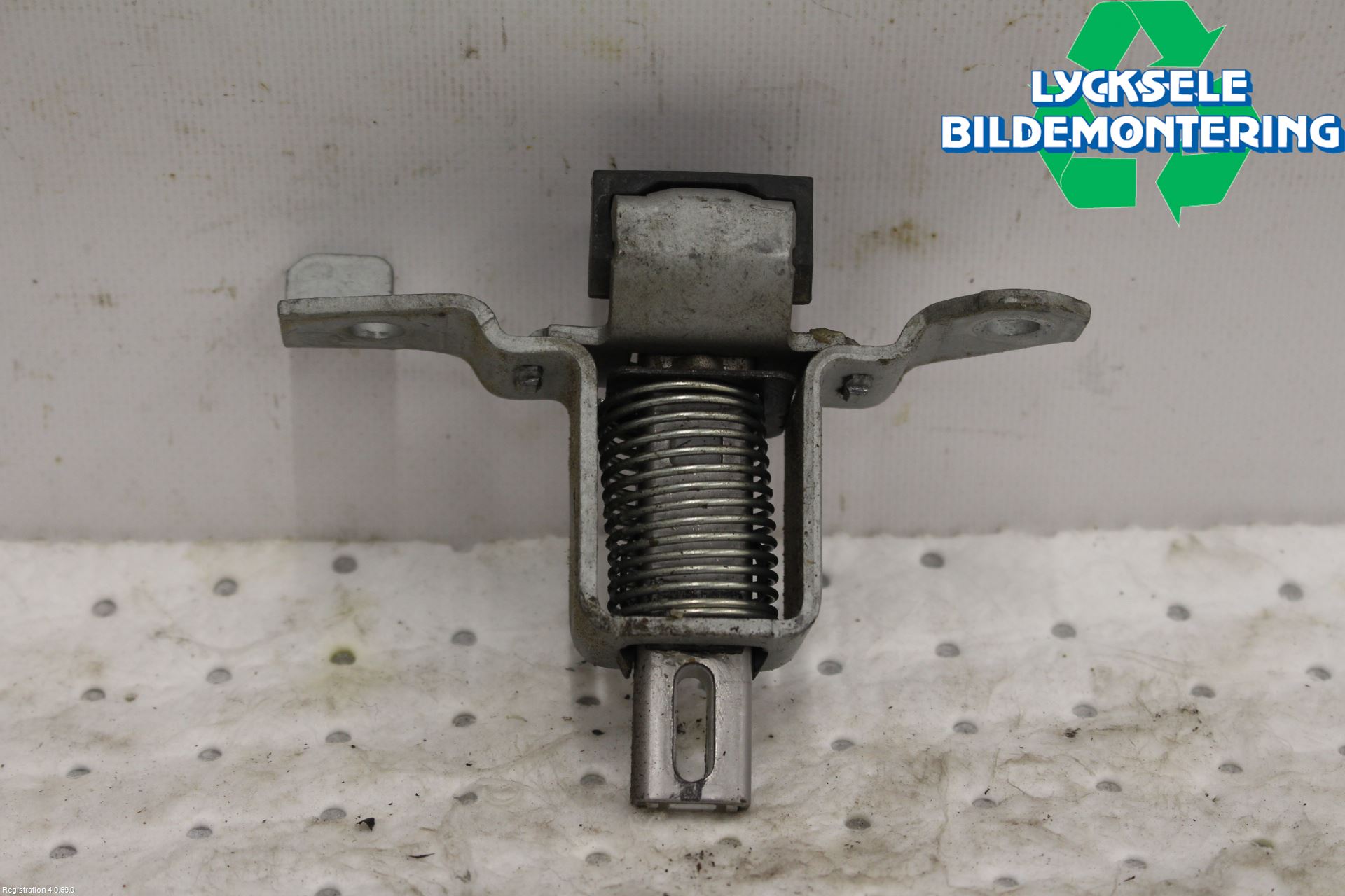 Nissan NAVARA, TREK-1 17-21 Låskista Baklucka